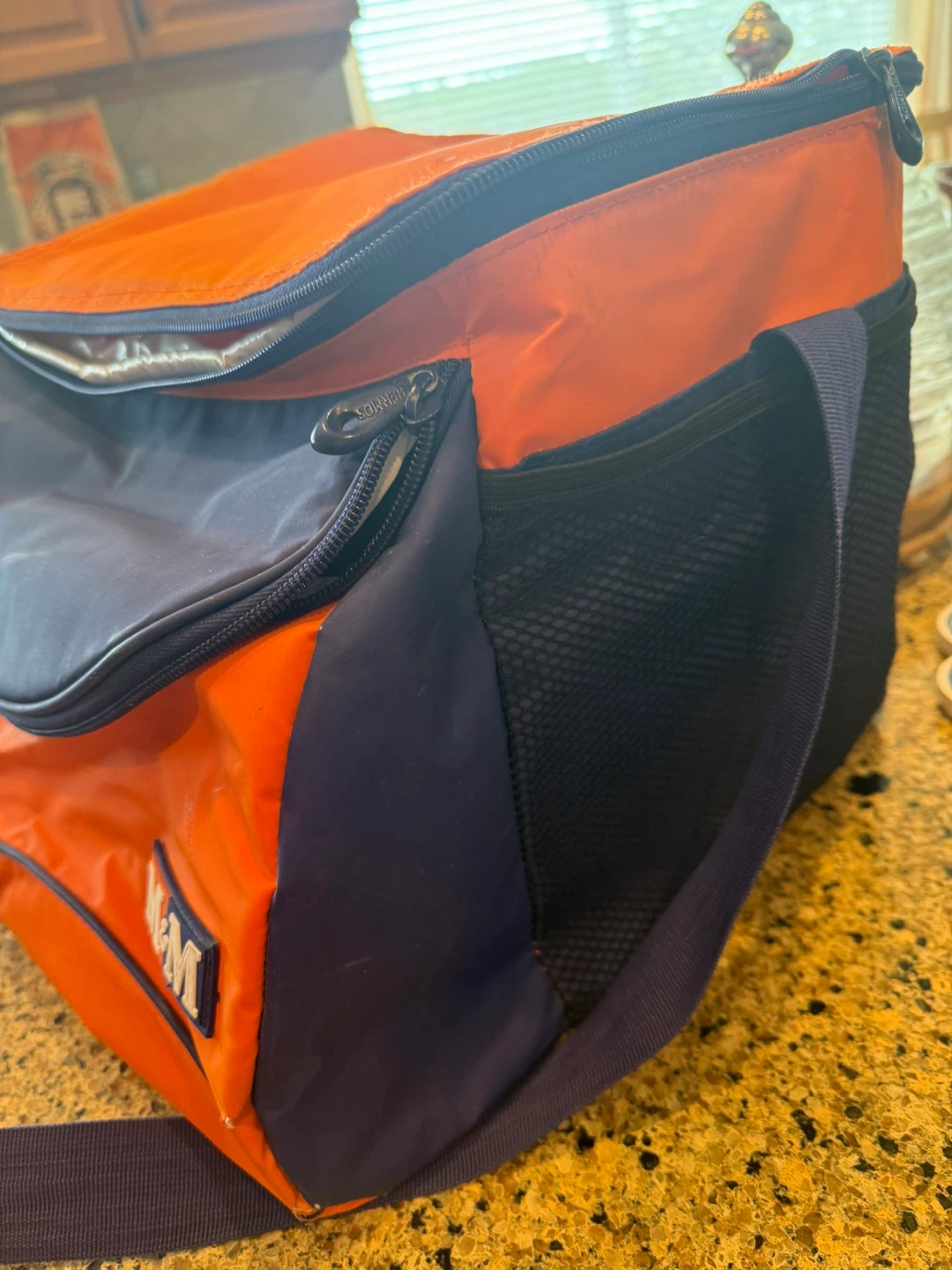 M&M's Cooler Bag with Utensils and Plates - photo 4