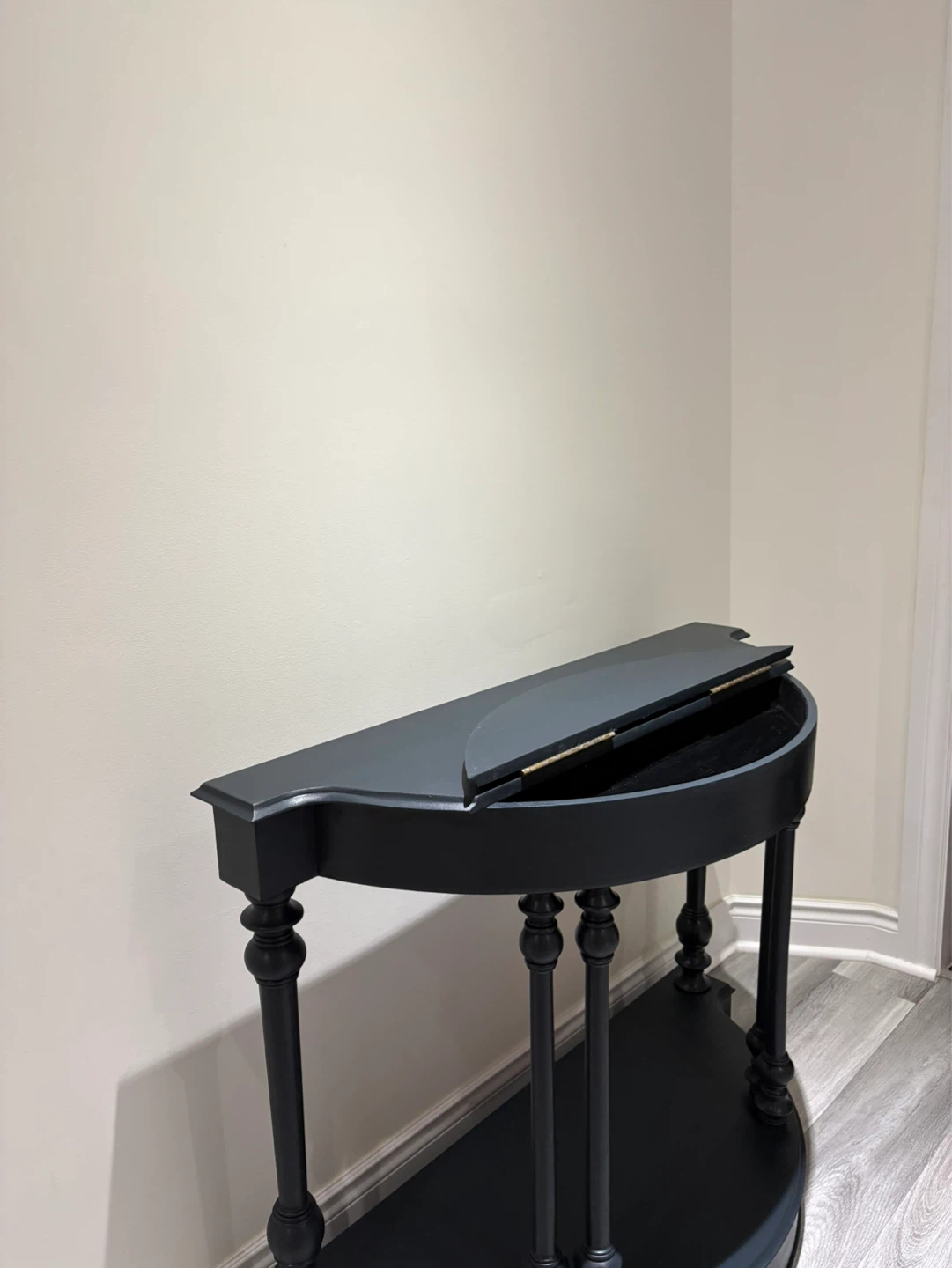 Refinished Bombay & Company Console Table - photo 4