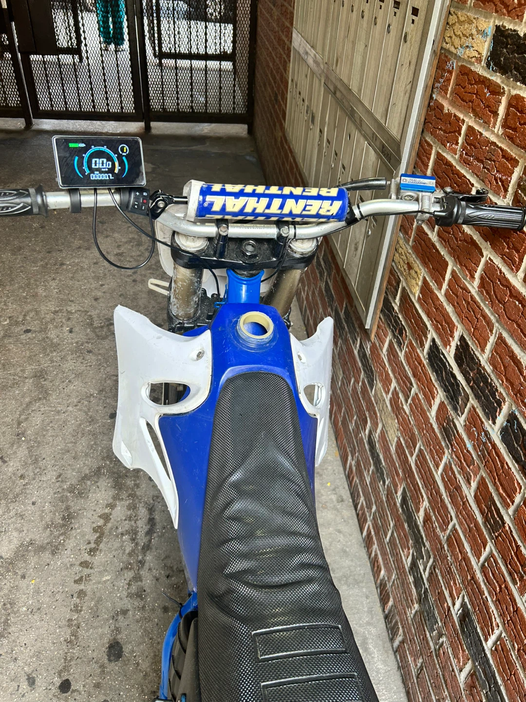 Yamaha electric Dirt Bike absolutely no trade firm - photo 4