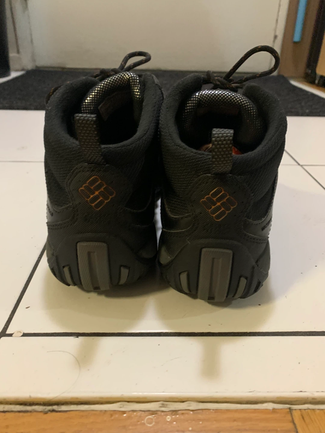 Columbia Black Hiking Boots - 200g Insulation - photo 4
