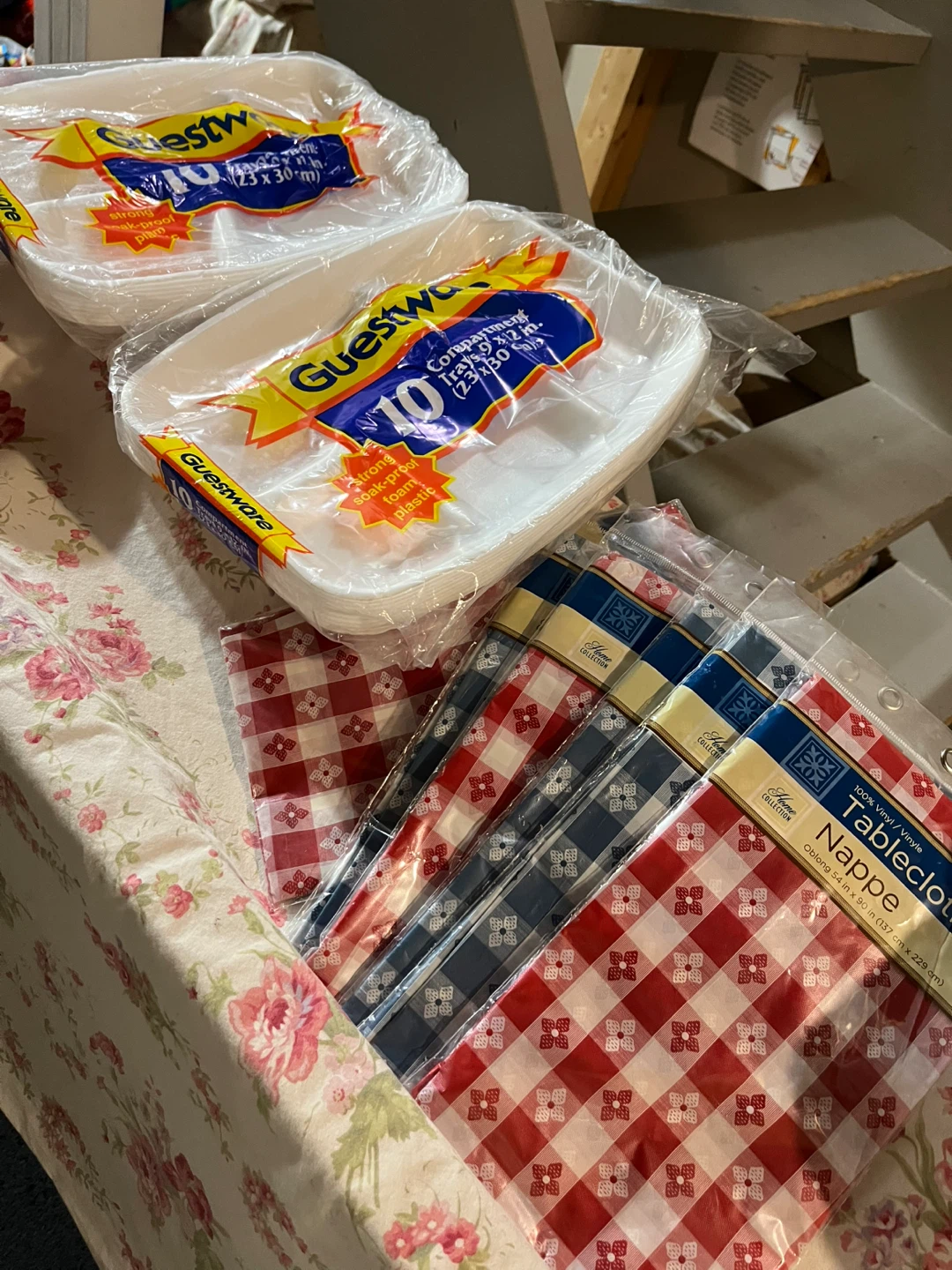 Home Collection Vinyl Tablecloths - Red & Blue Gingham