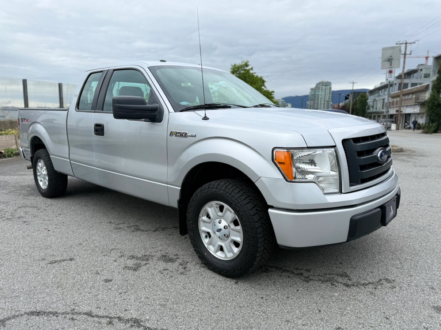 2012 Ford F-150 STX SuperCab - photo 3