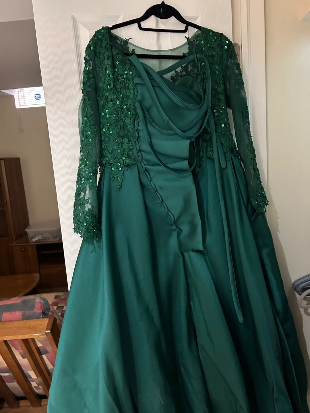 Emerald Green Lace and Satin Formal Dress - photo 2