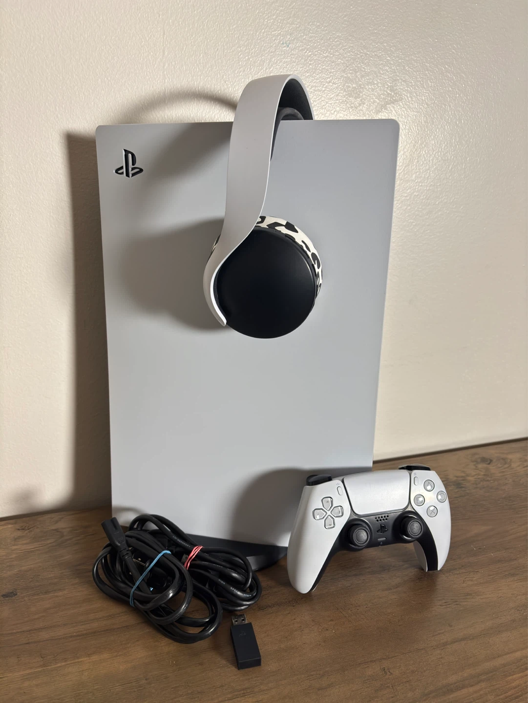 PS5 Disc Edition + Controller & Headset - Instant Pickup! - photo 2