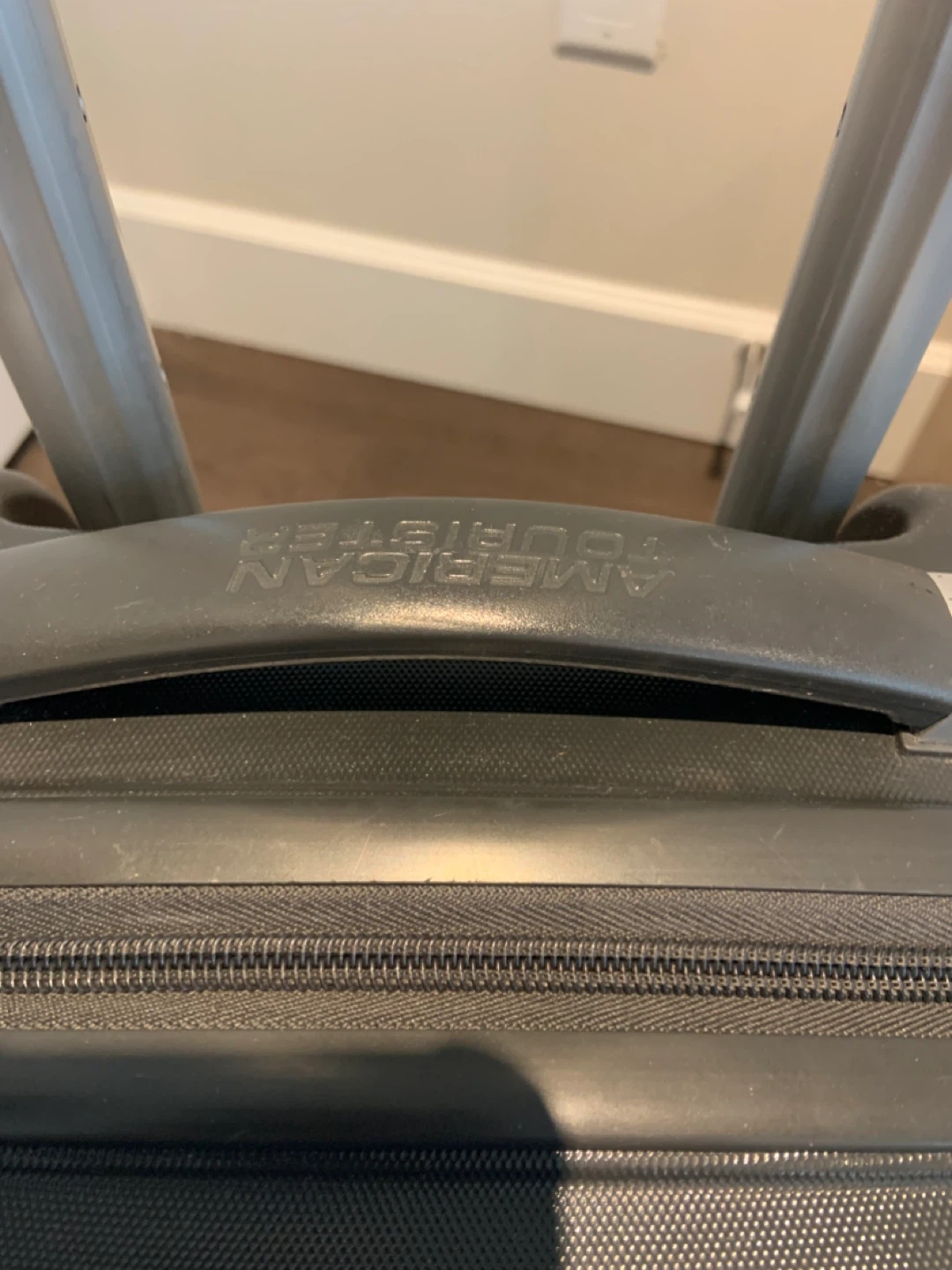 American Tourister Spinner Suitcase Size 50x35 - photo 3