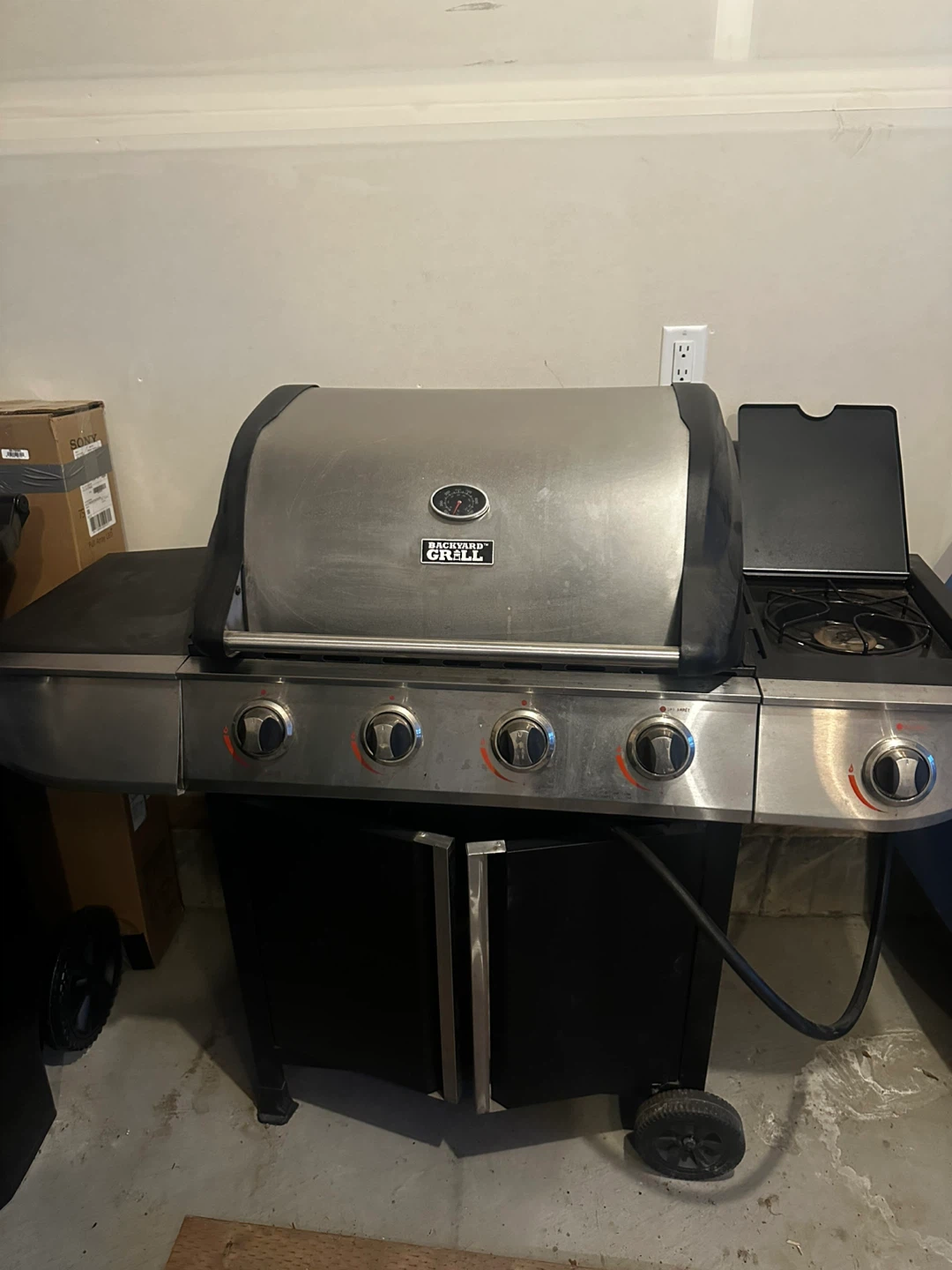 Backyard Grill Propane BBQ with Side Burner