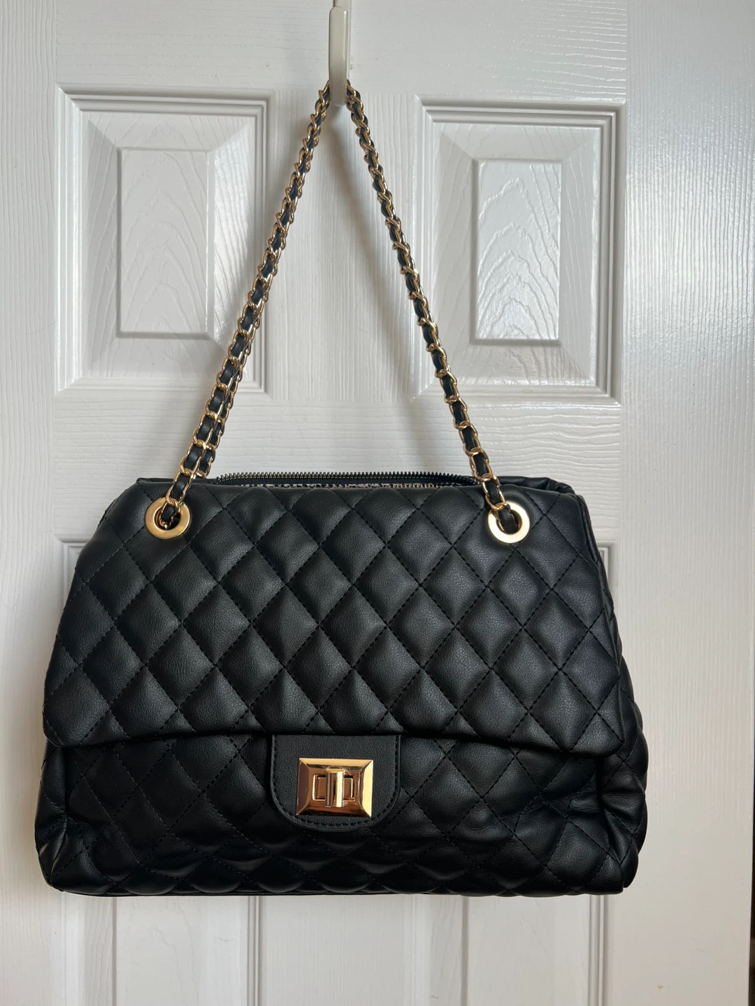 Black Quilted Handbag with Gold Chain