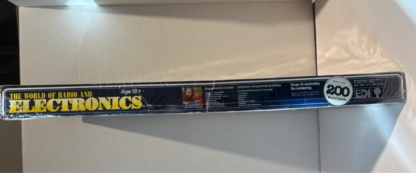 EDI The World of Radio and Electronics 200 Experiments Kit - photo 2