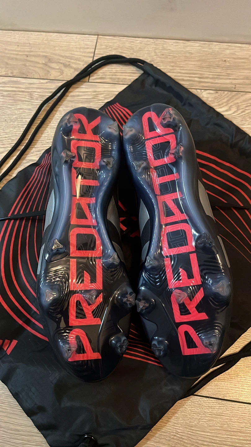 Brand New Adidas Predator Elites Red/Black Size 9.5