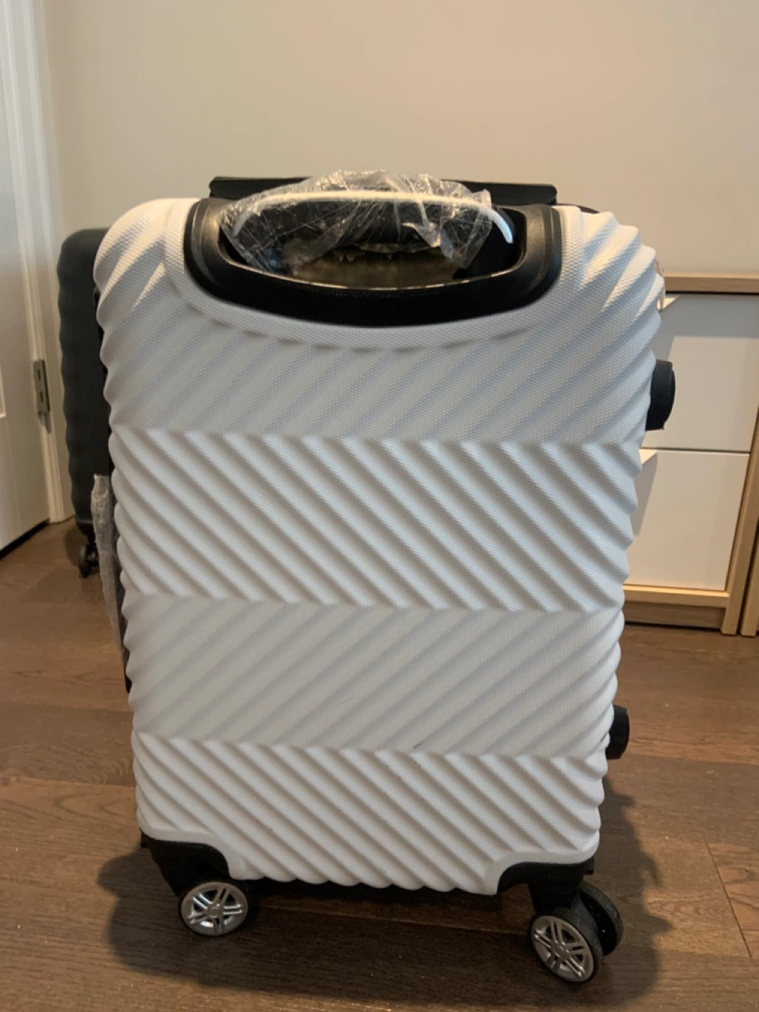 Luggage White Spinner Suitcase  50X35 - photo 2
