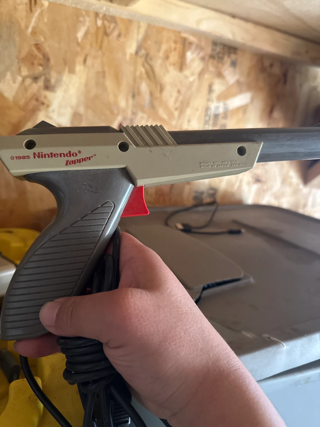 Nintendo Zapper Light Gun NES-005 (1985)