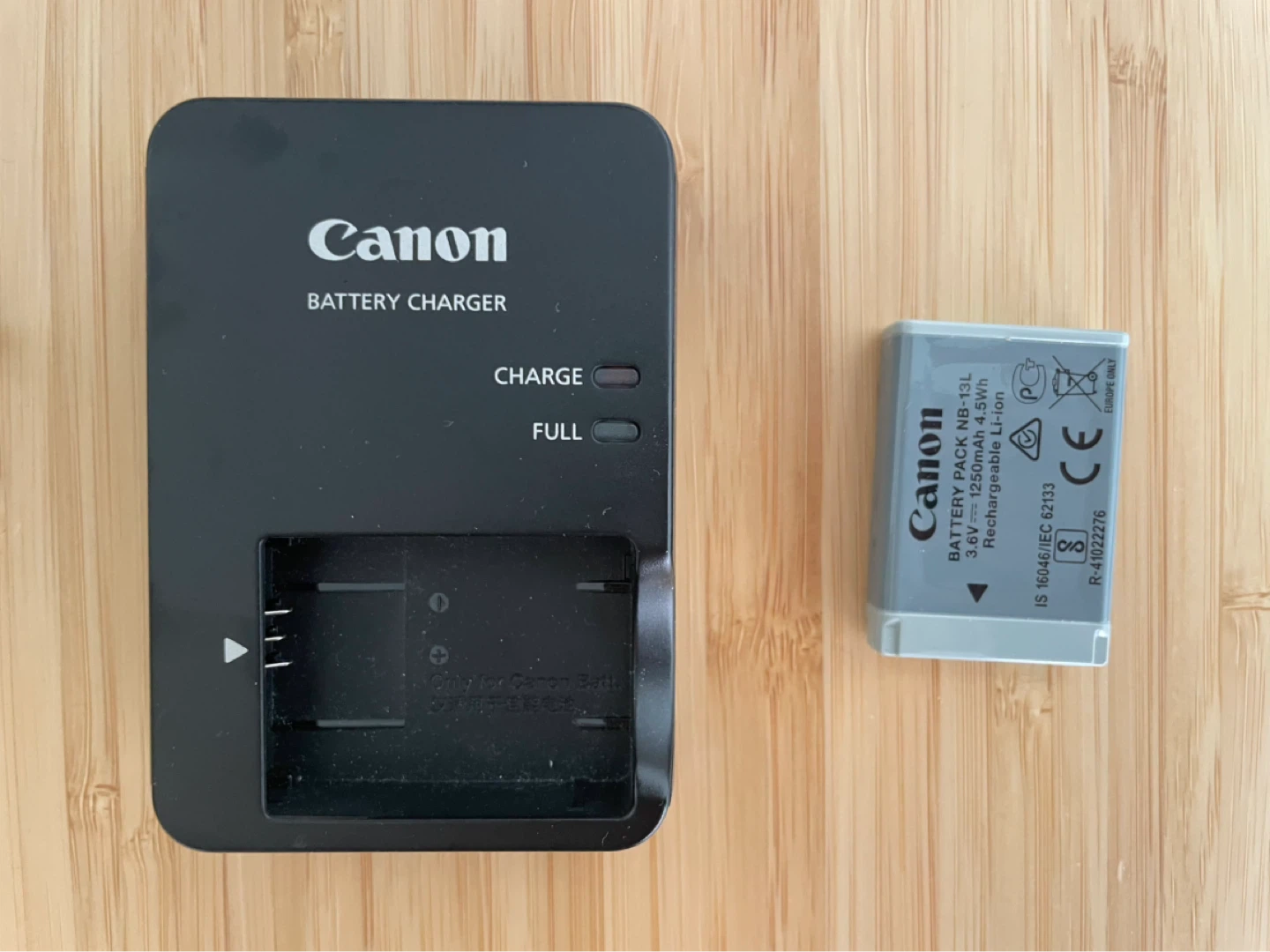Canon PowerShot SX730 HS Digital Camera with Accessories - photo 2