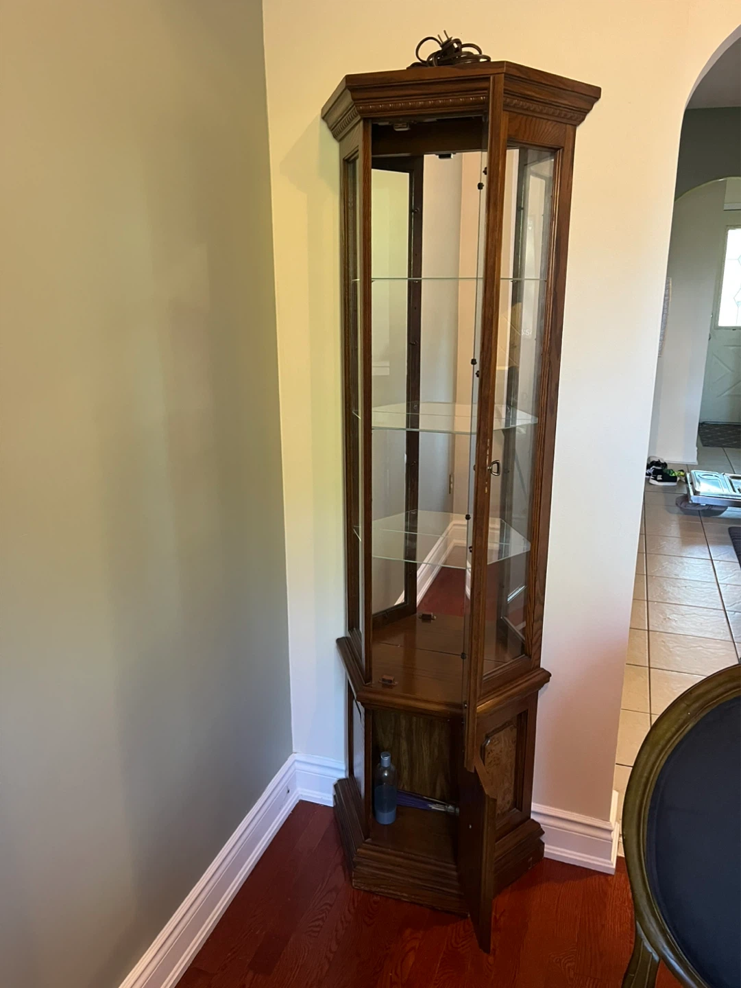 Vintage Corner Curio Cabinet - photo 3