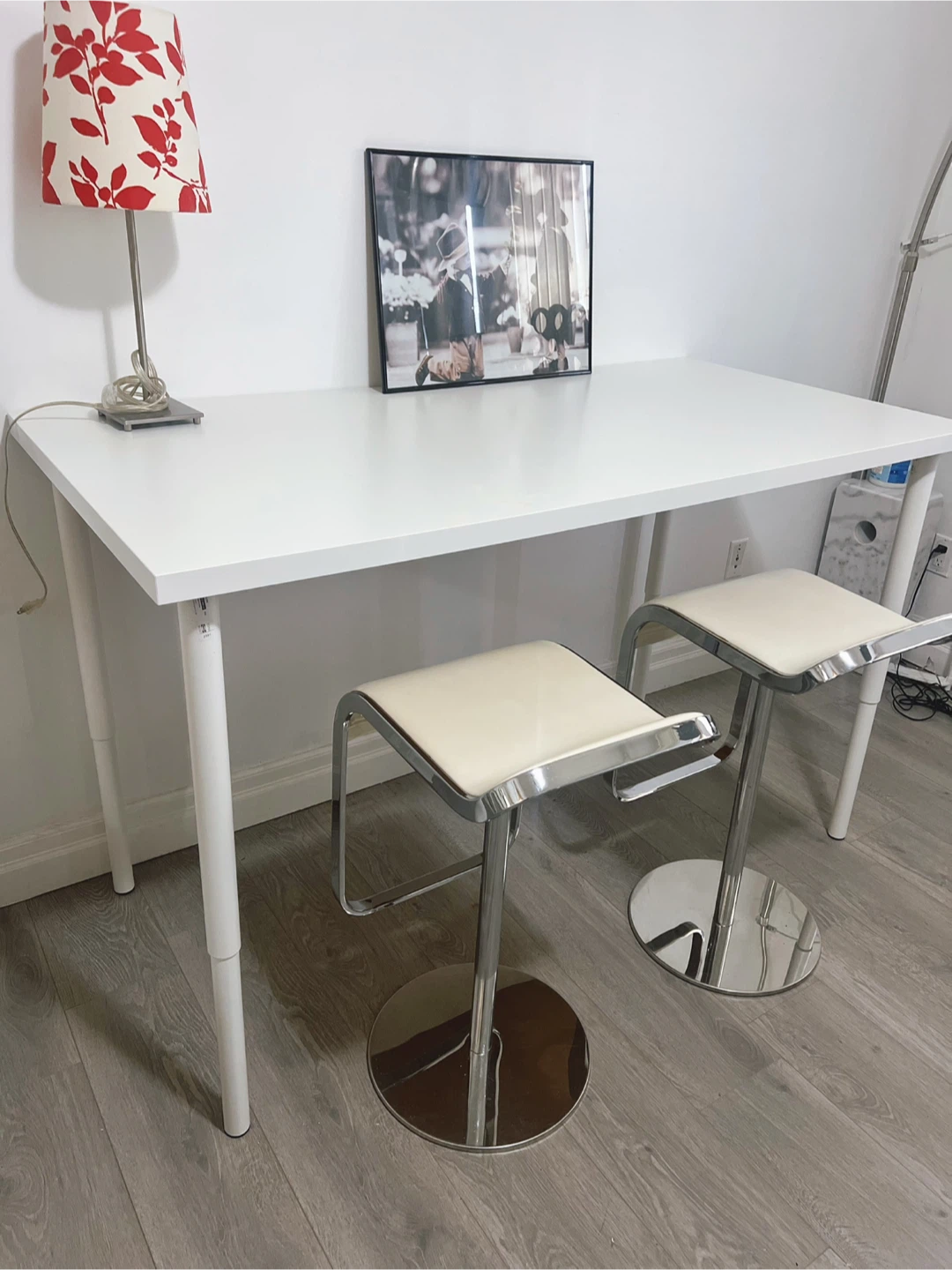 White Desk with Two Bar Stools, delivery available