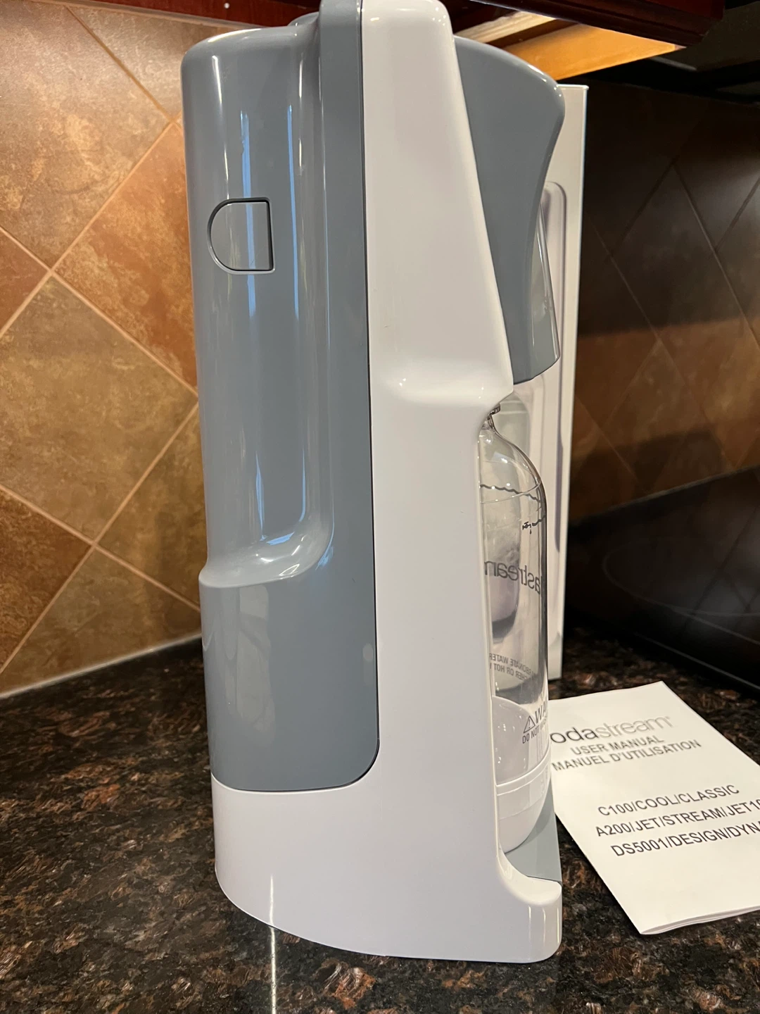 New SodaStream Classic Home Drinks Maker - photo 2