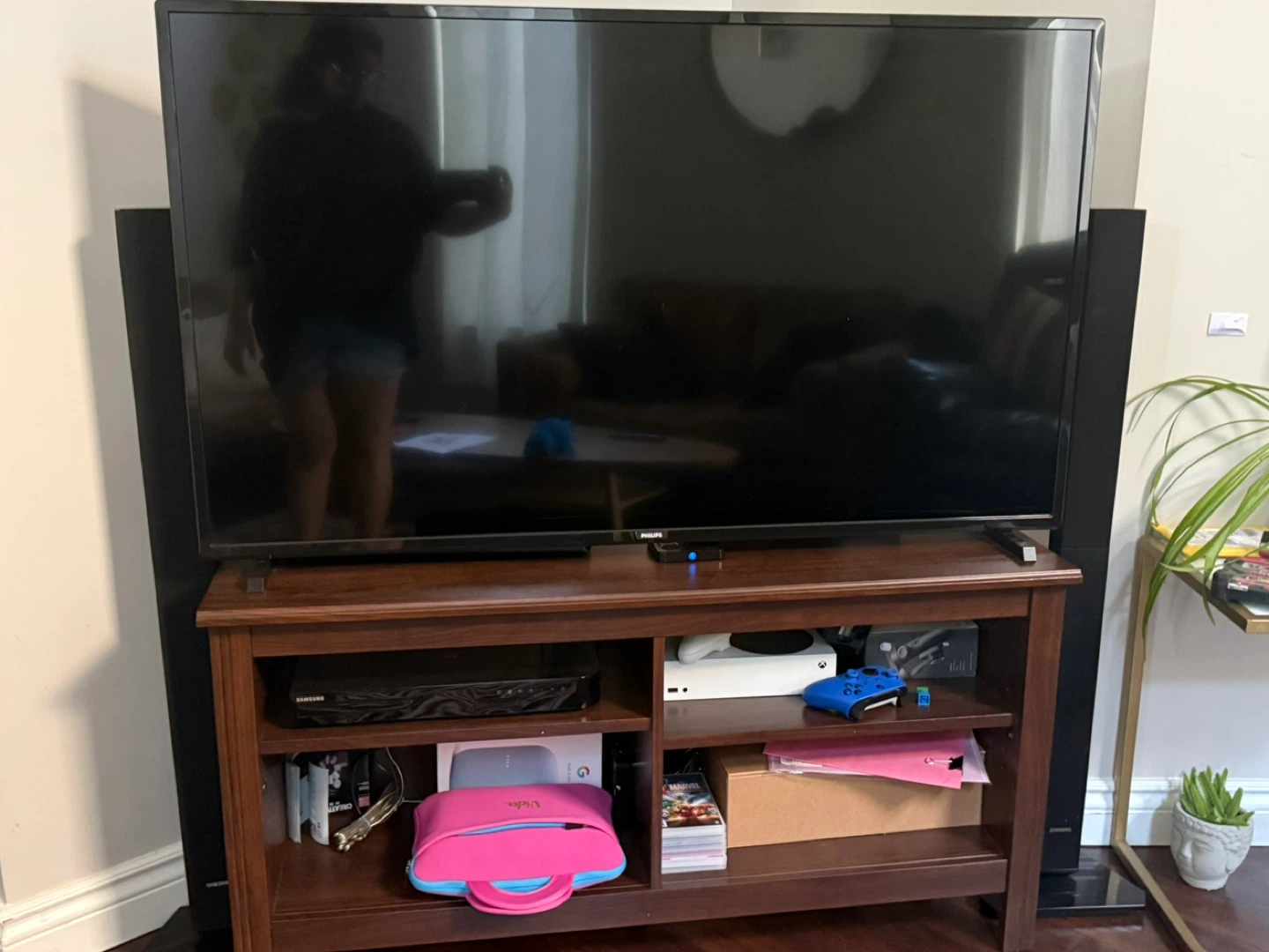 IKEA TV stand - photo 3