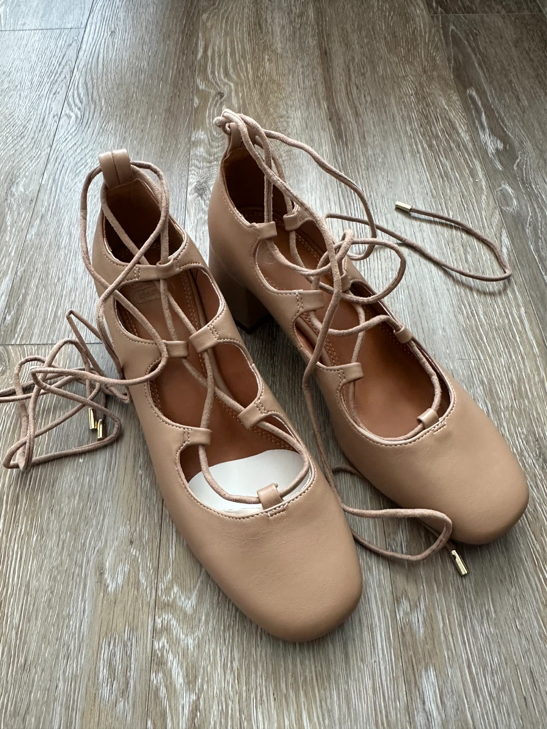 NEW ASOS DESIGN Lace Up Block Heel Shoes