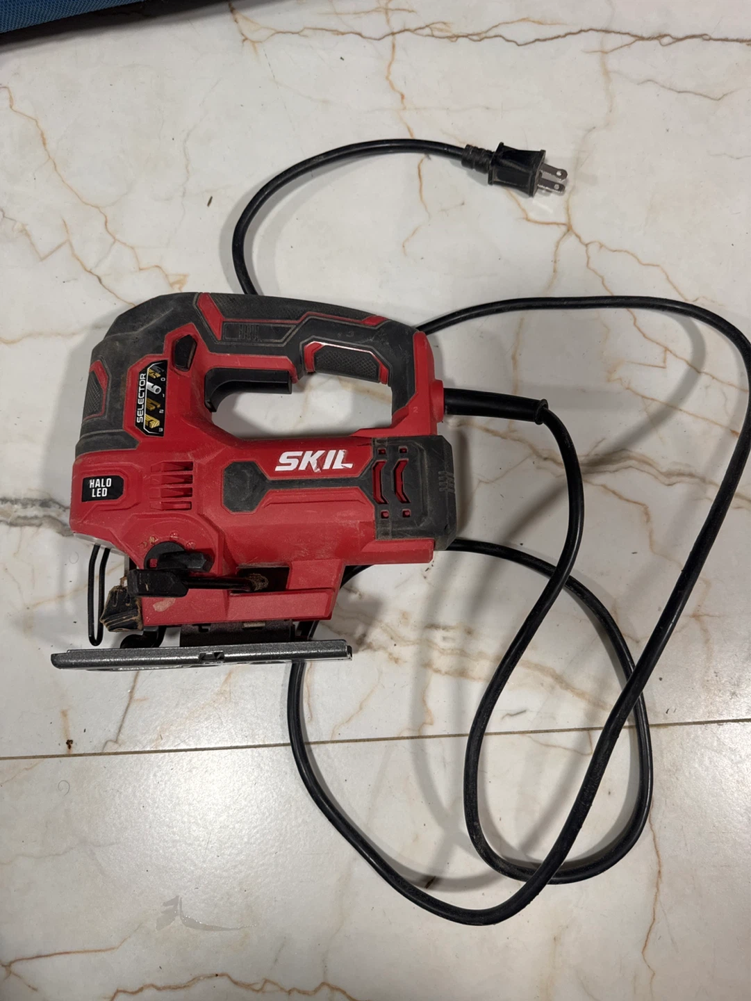 SKIL JS314901 Jig Saw with Halo LED