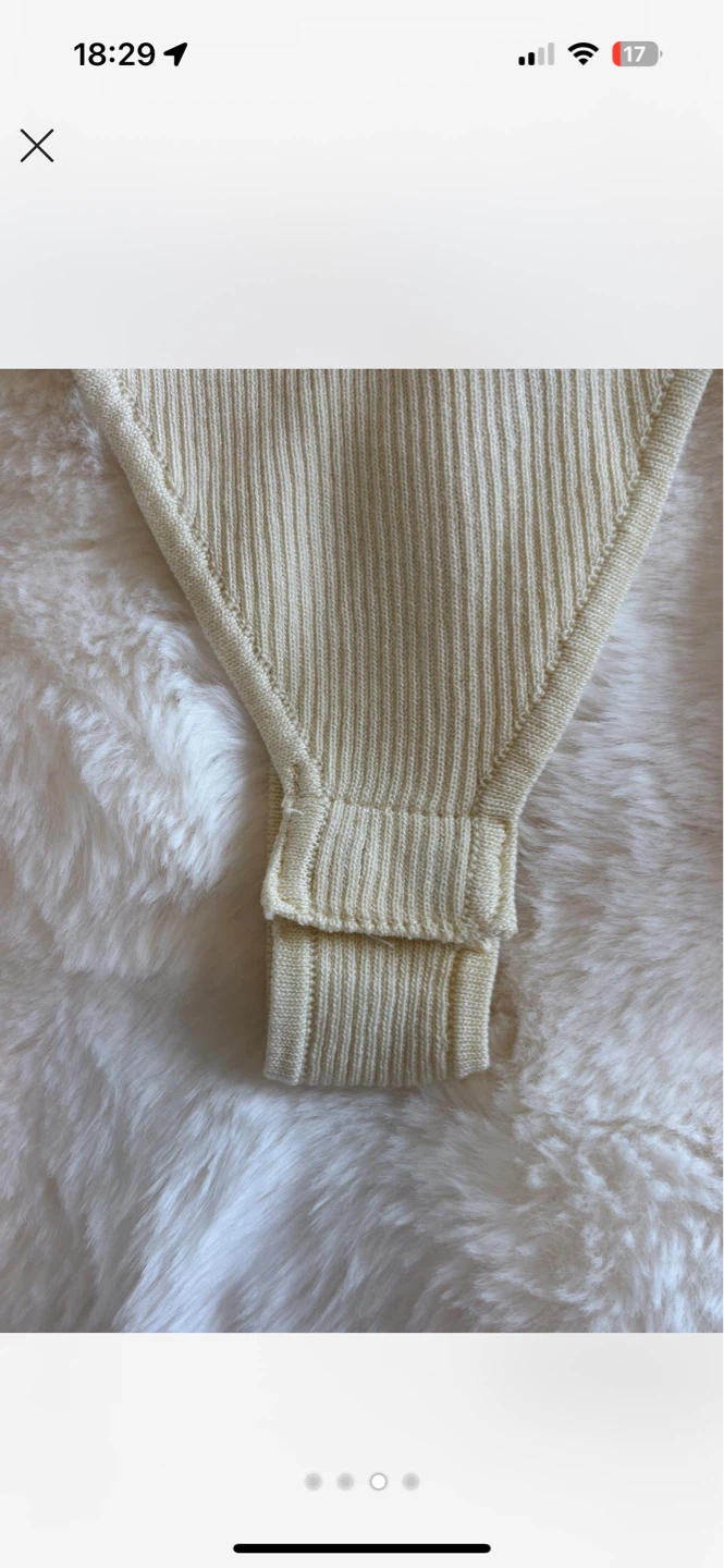Fashion Nova Cream Ribbed V-Neck Bodysuit - photo 3