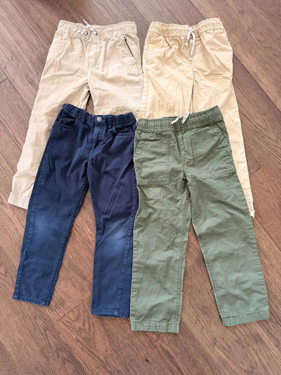 $10 for all!! Bundle of 4 pairs of Size 6 Kids Pants