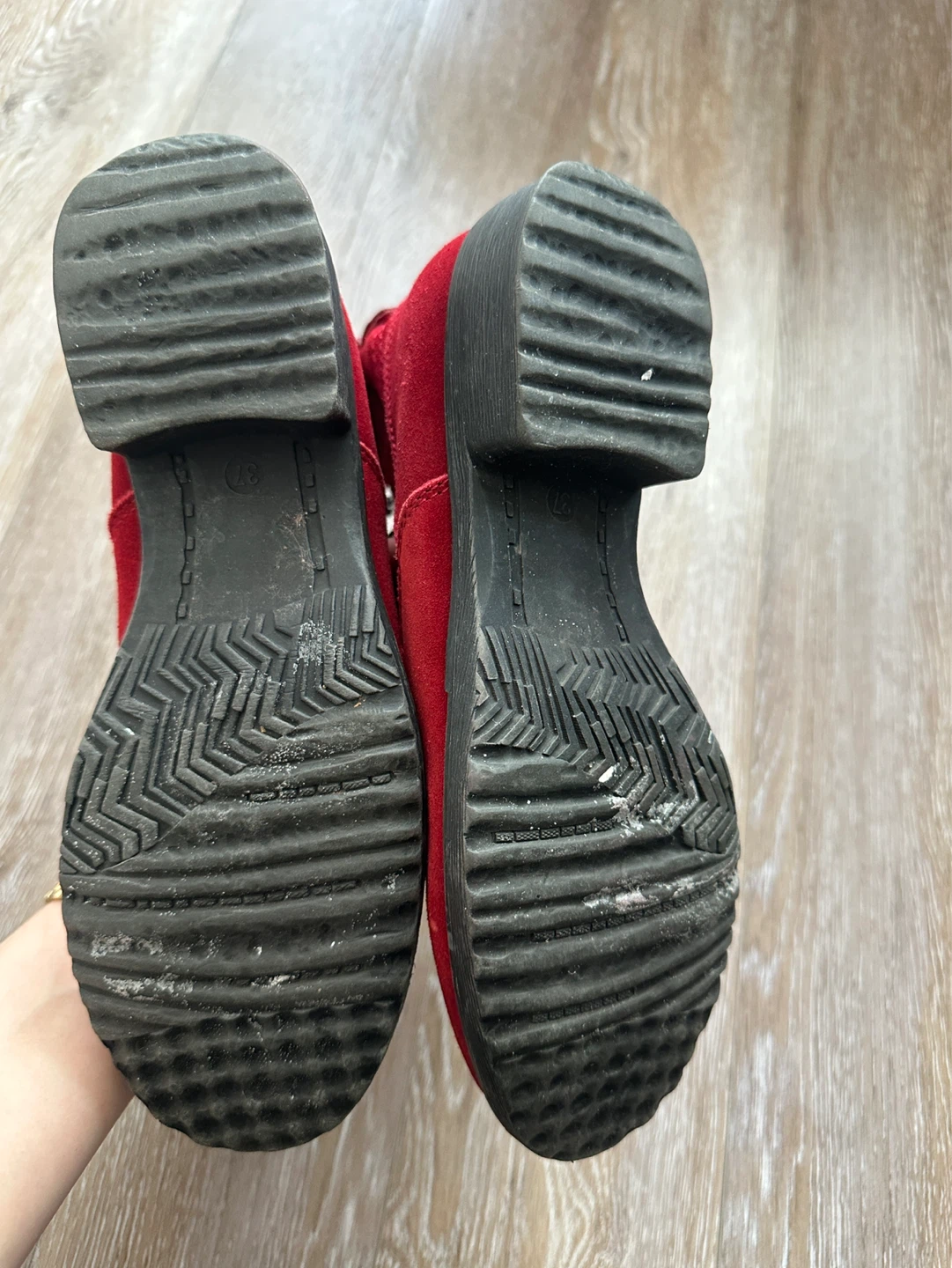 Artica Red Suede Winter Boots - Size 37 - photo 3