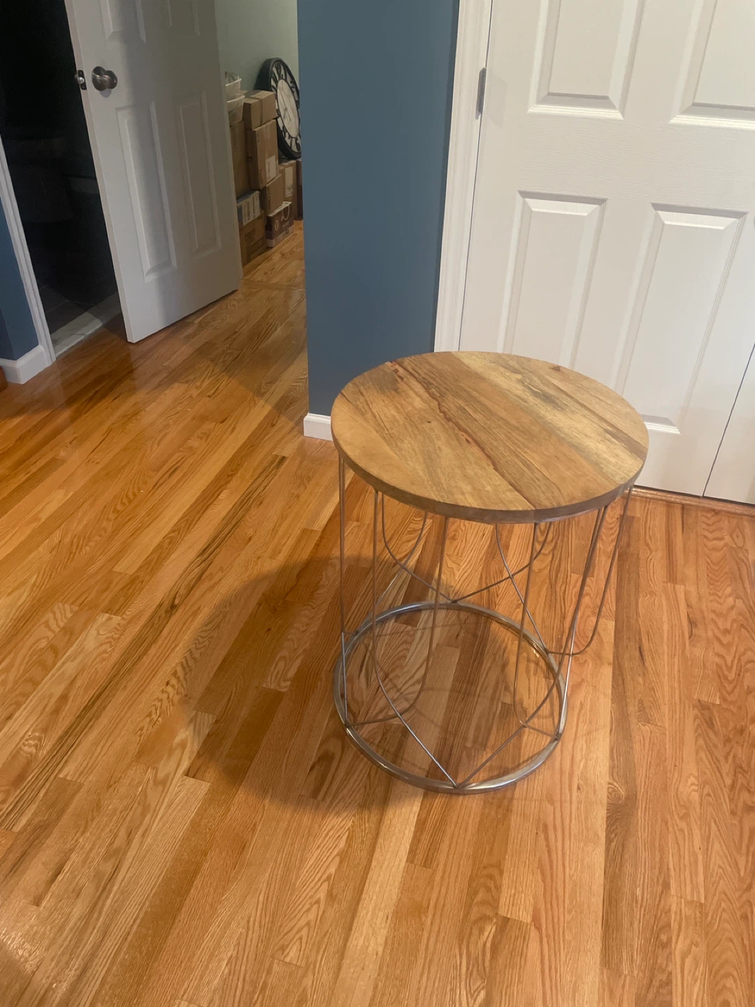 Round Wood Top Side Table with Metal Wire Base - photo 2