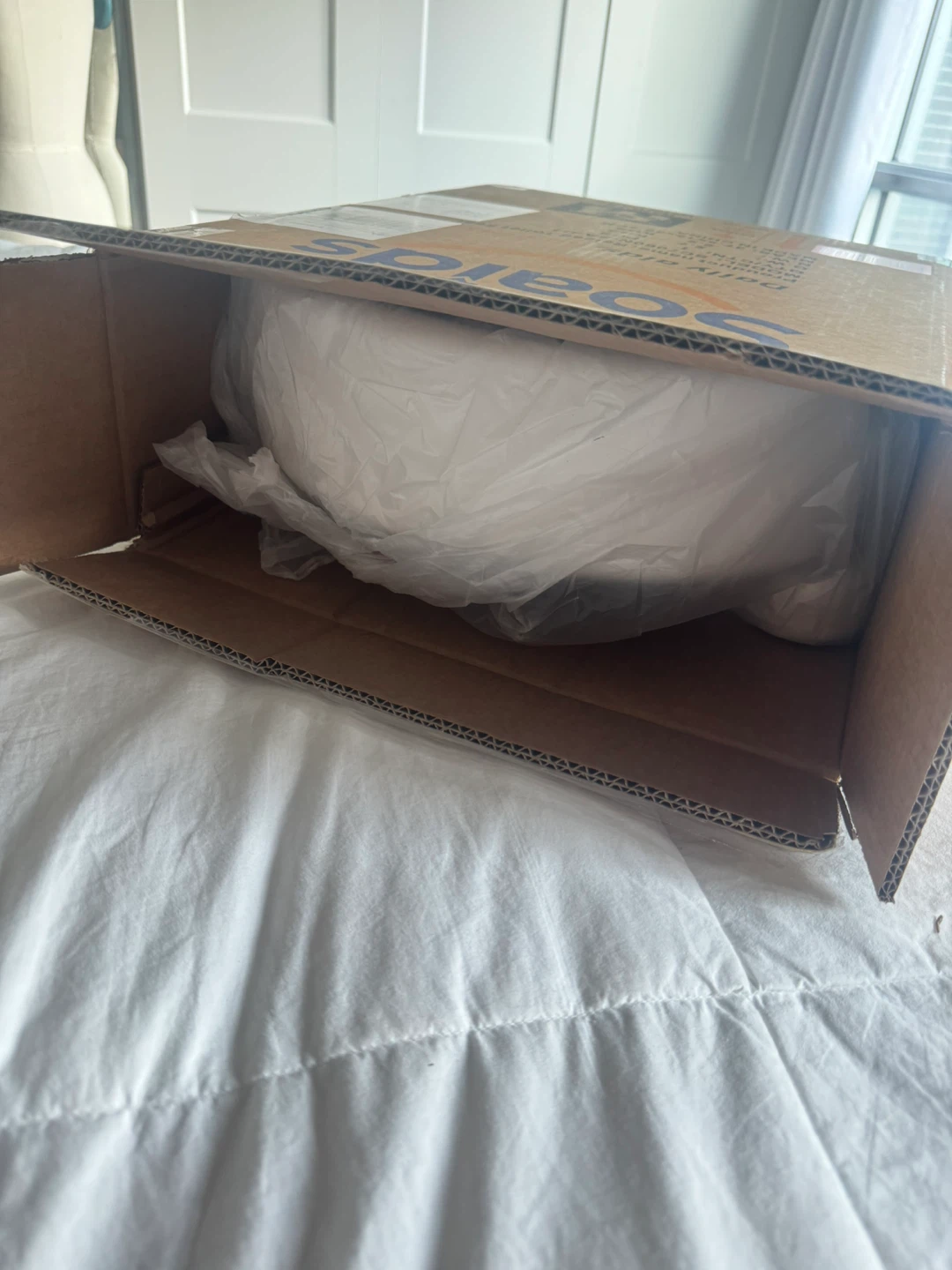 Brand New 4” Toilet Seat Riser w Flip Up Armrests New in Box - photo 5