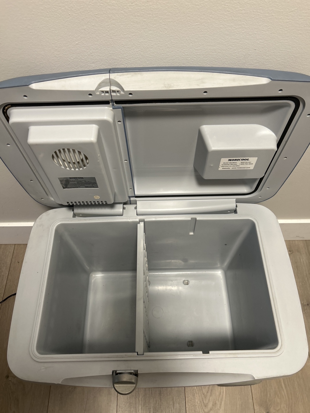 Mobicool W45 Portable Cooler / warmer - photo 3