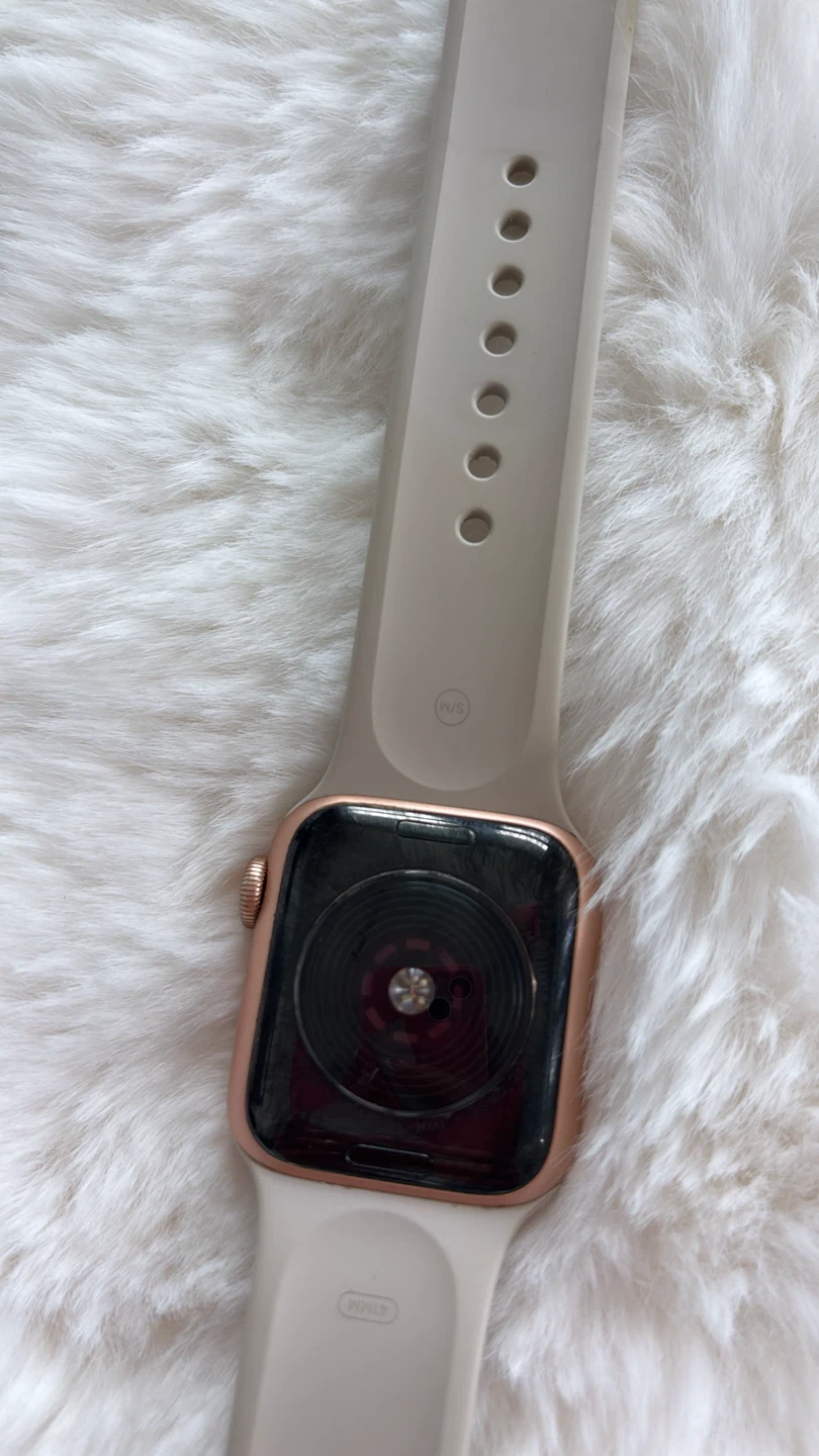 Apple Watch SE - Rose Gold - photo 3