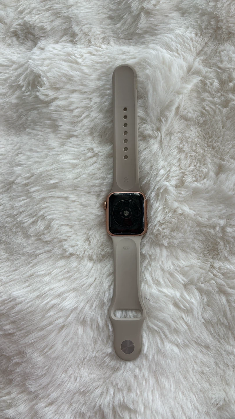Apple Watch SE - Rose Gold - photo 2