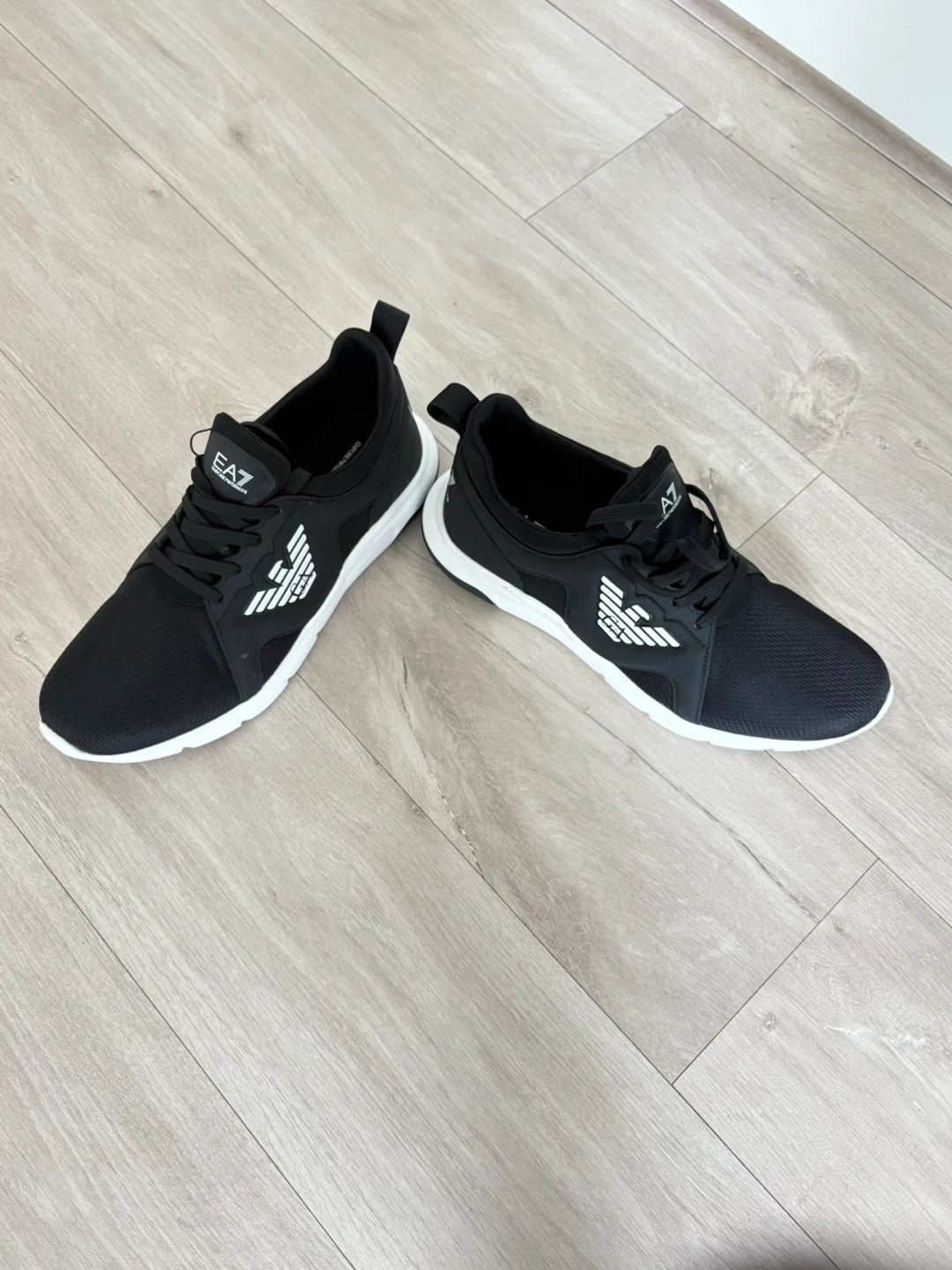 EA7 Emporio Armani Men's Black Running Shoes - photo 2