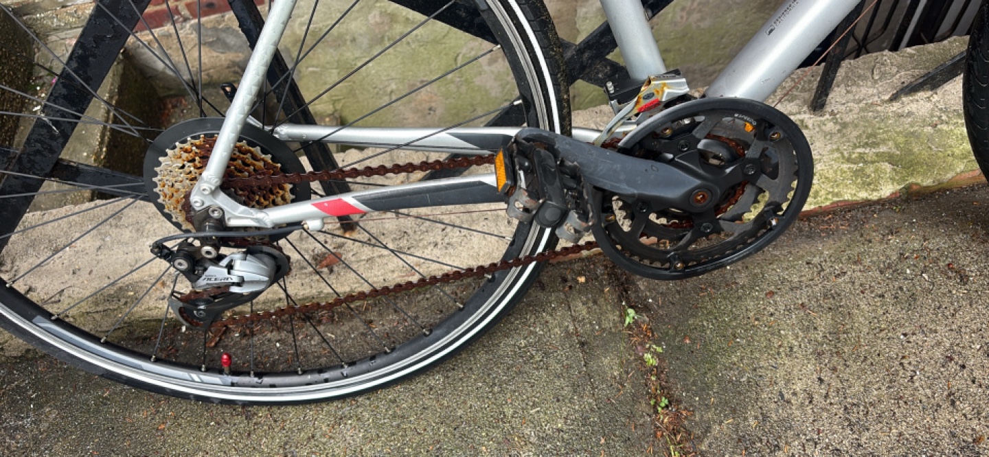 Specialized Sirrus Hybrid Bike - photo 3