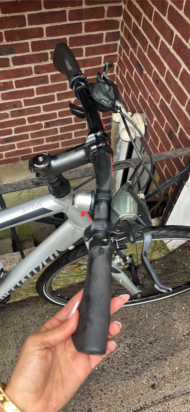 Specialized Sirrus Hybrid Bike - photo 2