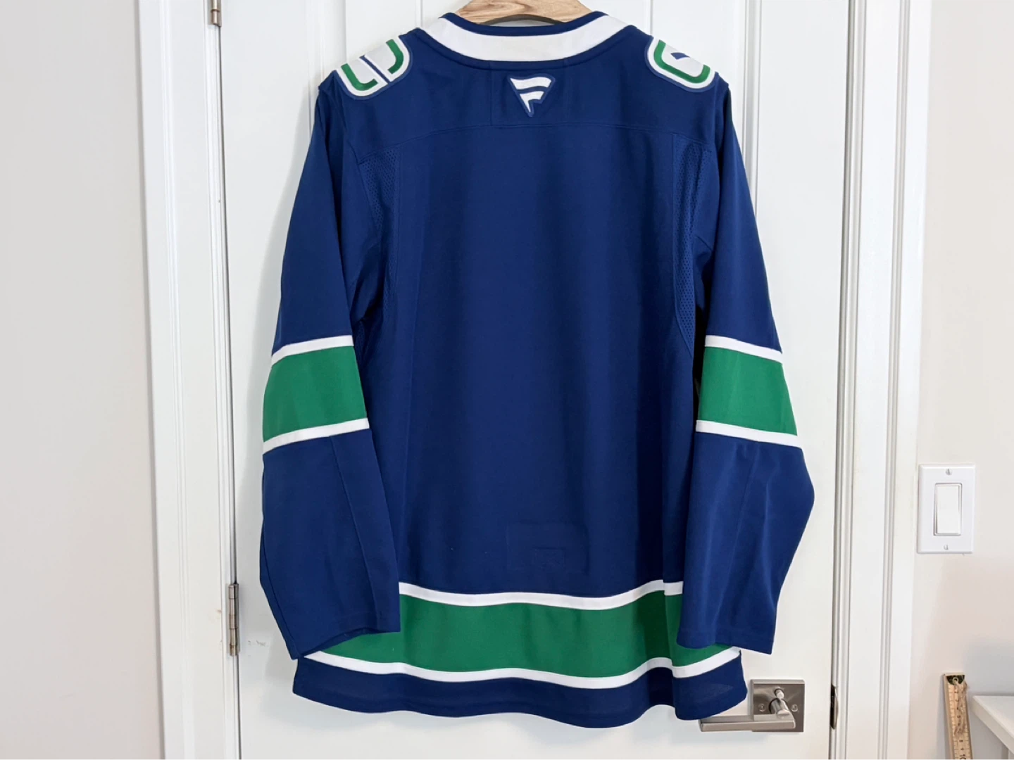 Authentic Fanatics Vancouver Canucks Premium Jersey Size 54 XL - photo 4