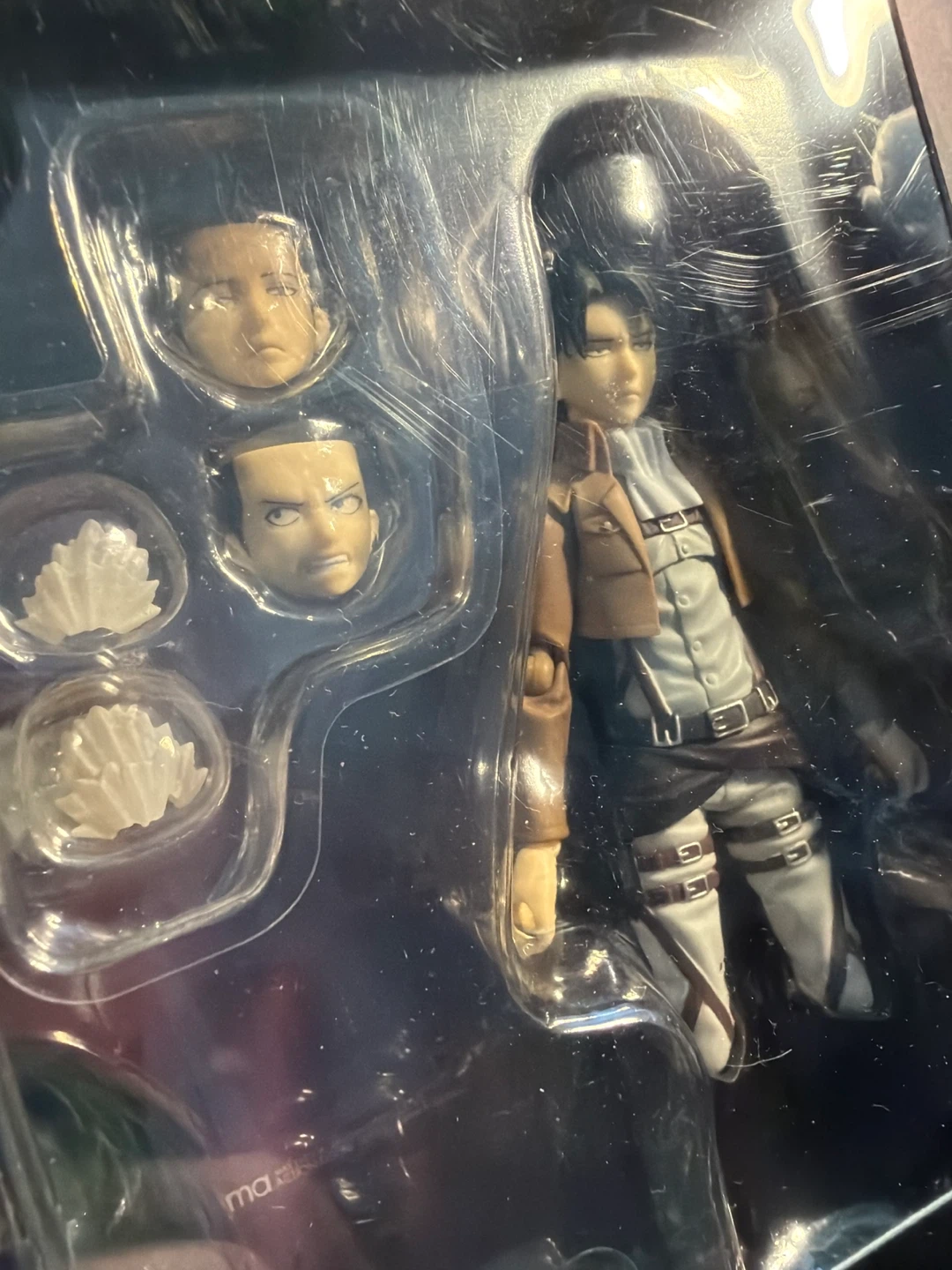 Figma 213 Levi Attack on Titan Action Figure - photo 3