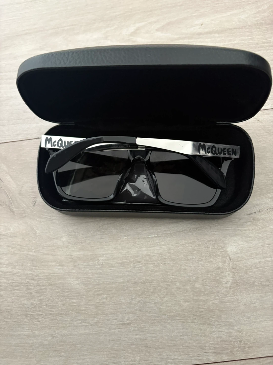 Alexander McQueen Sunglasses - photo 3