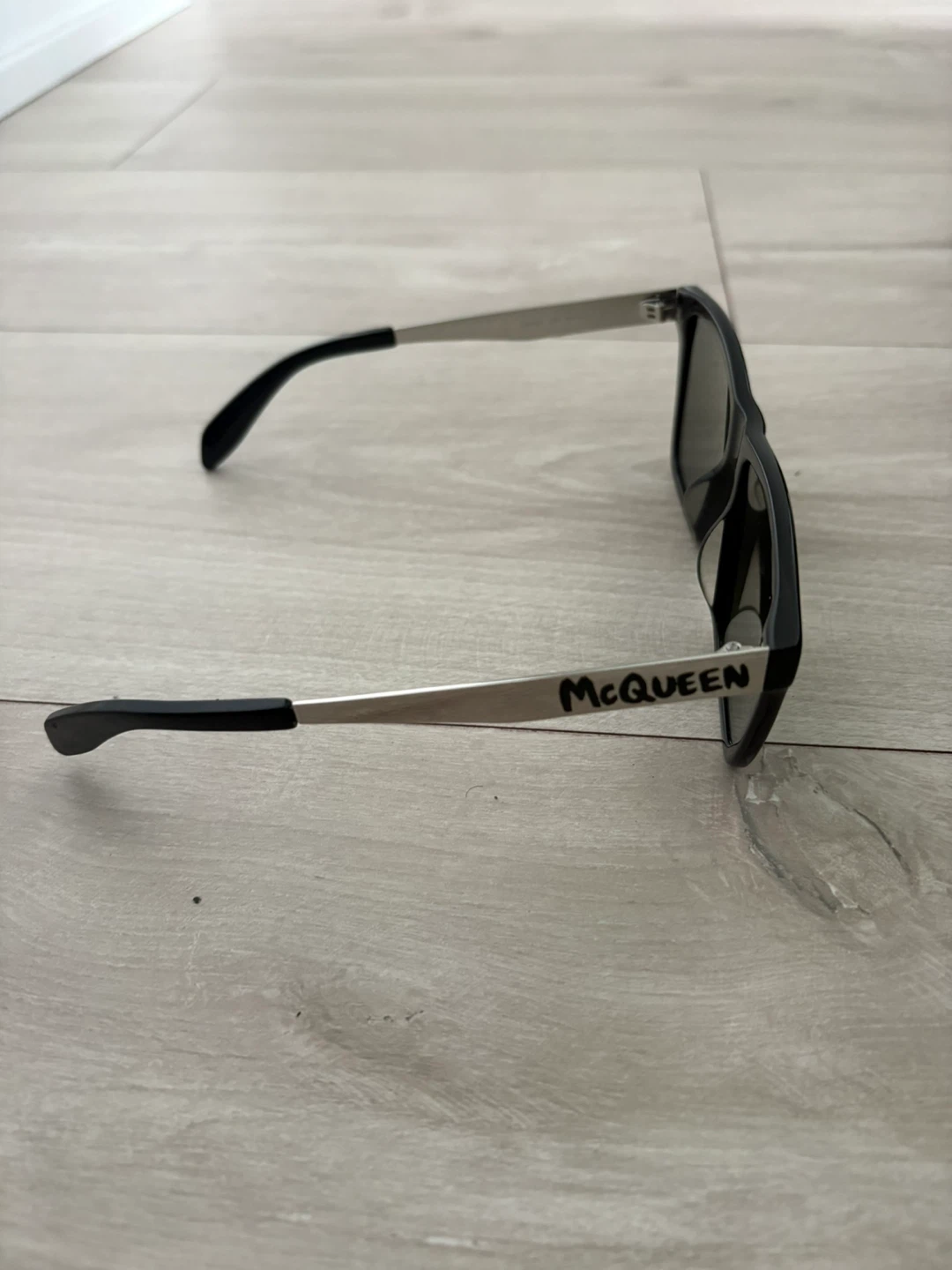Alexander McQueen Sunglasses - photo 2