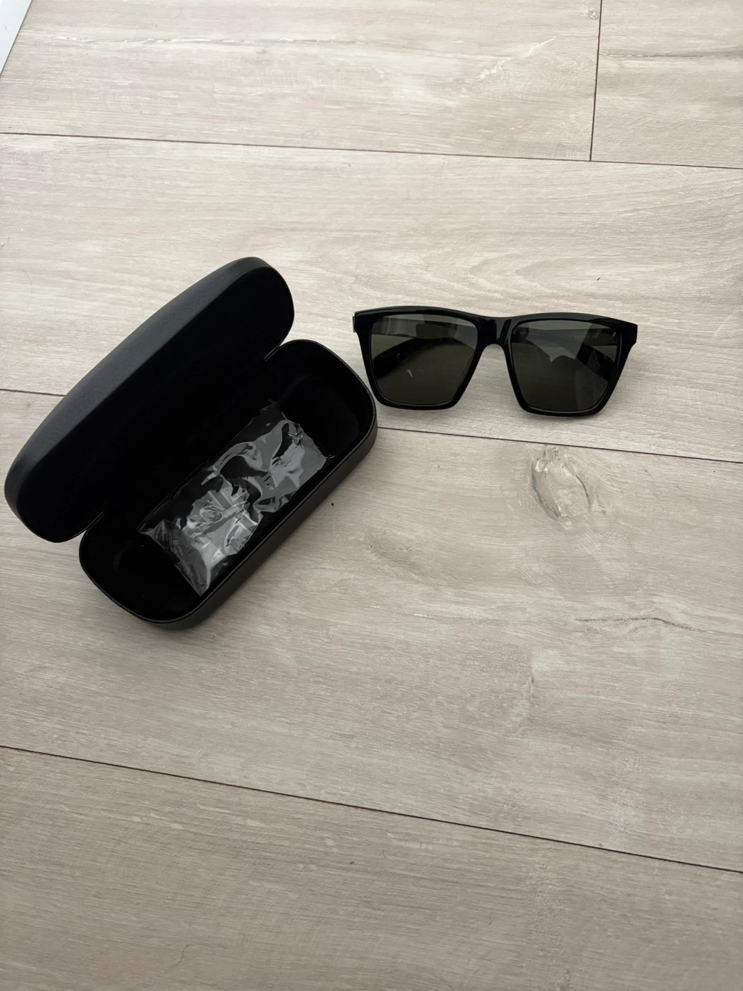 Alexander McQueen Sunglasses - photo 4