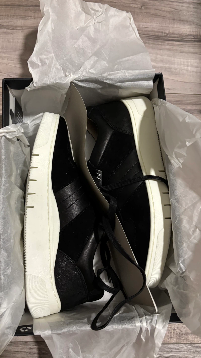 Brand New Naturalizer Black Leather Fashion Sneakers Size 7.5W - photo 2