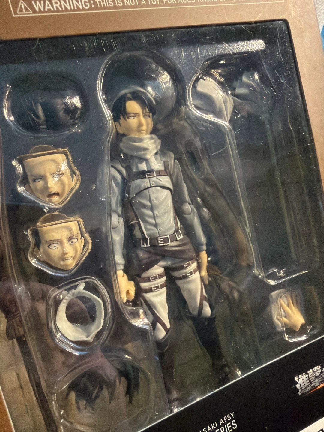 Figma EX-020 Levi Cleaning Ver. Attack on Titan Action Figure - photo 3