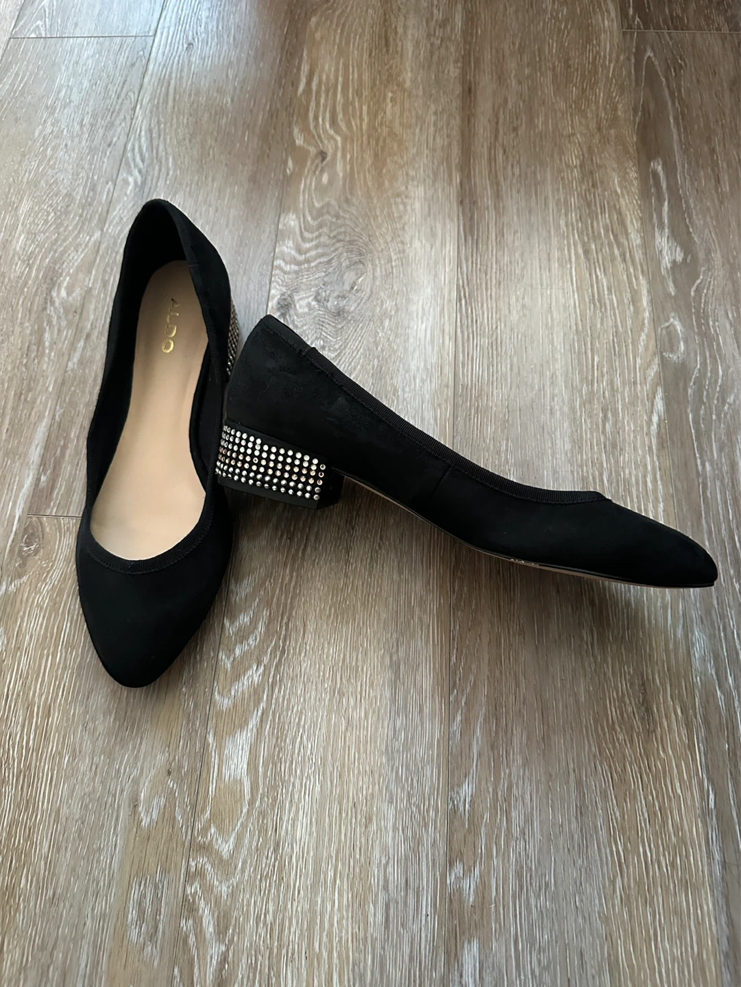 NEW ALDO Black faux Suede Ballet Flats with Studded Heels - photo 2