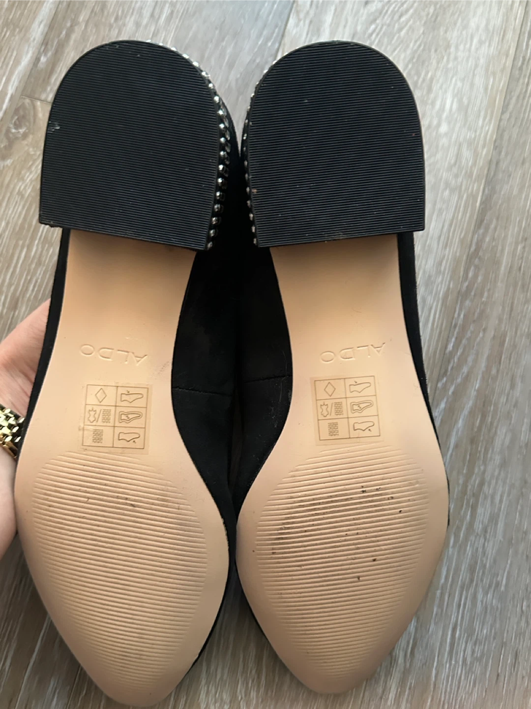 NEW ALDO Black faux Suede Ballet Flats with Studded Heels - photo 5