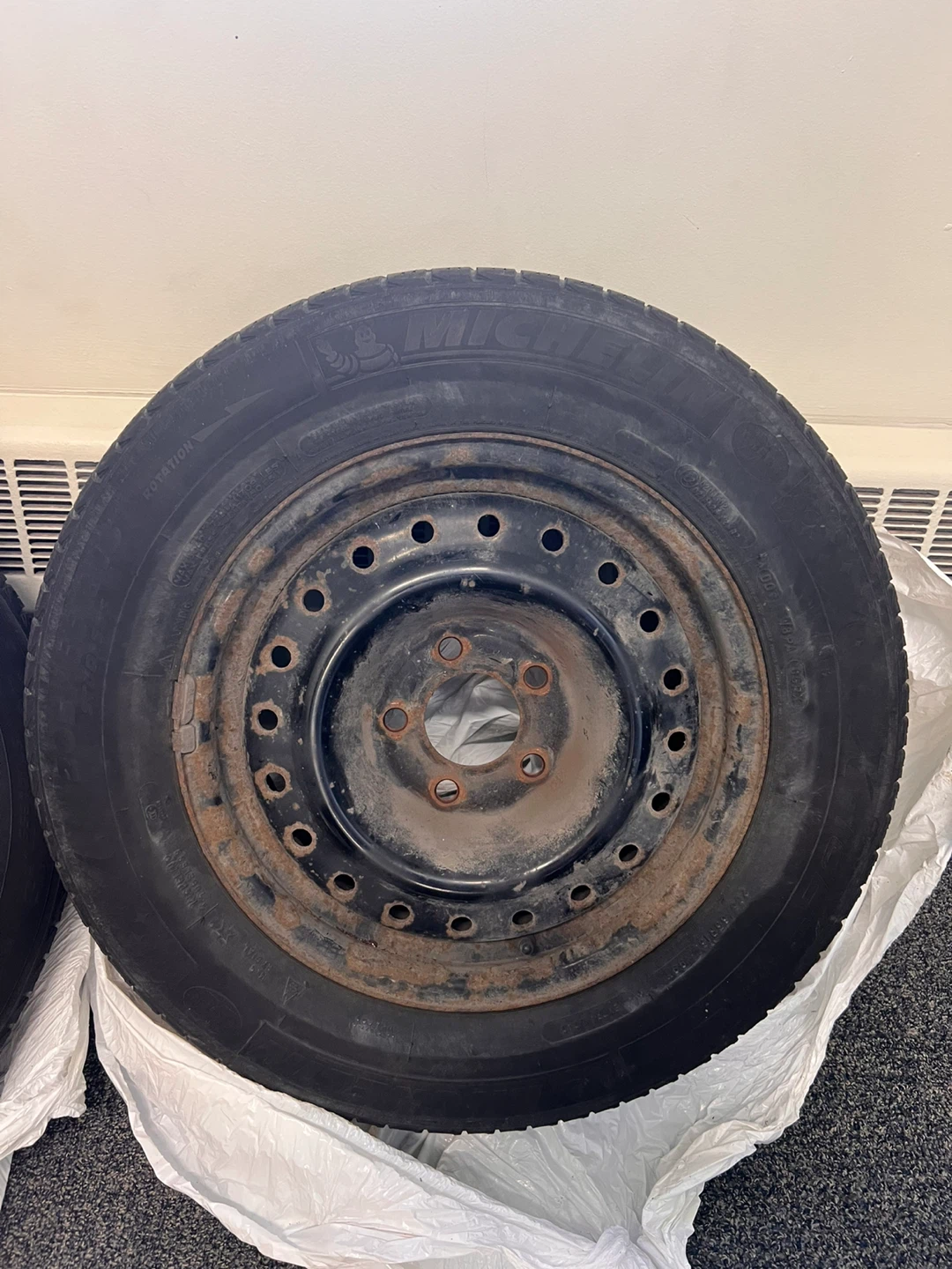 5 Tires on Steel Rims – Toyota Corolla – Michelin Winter Tires - photo 4