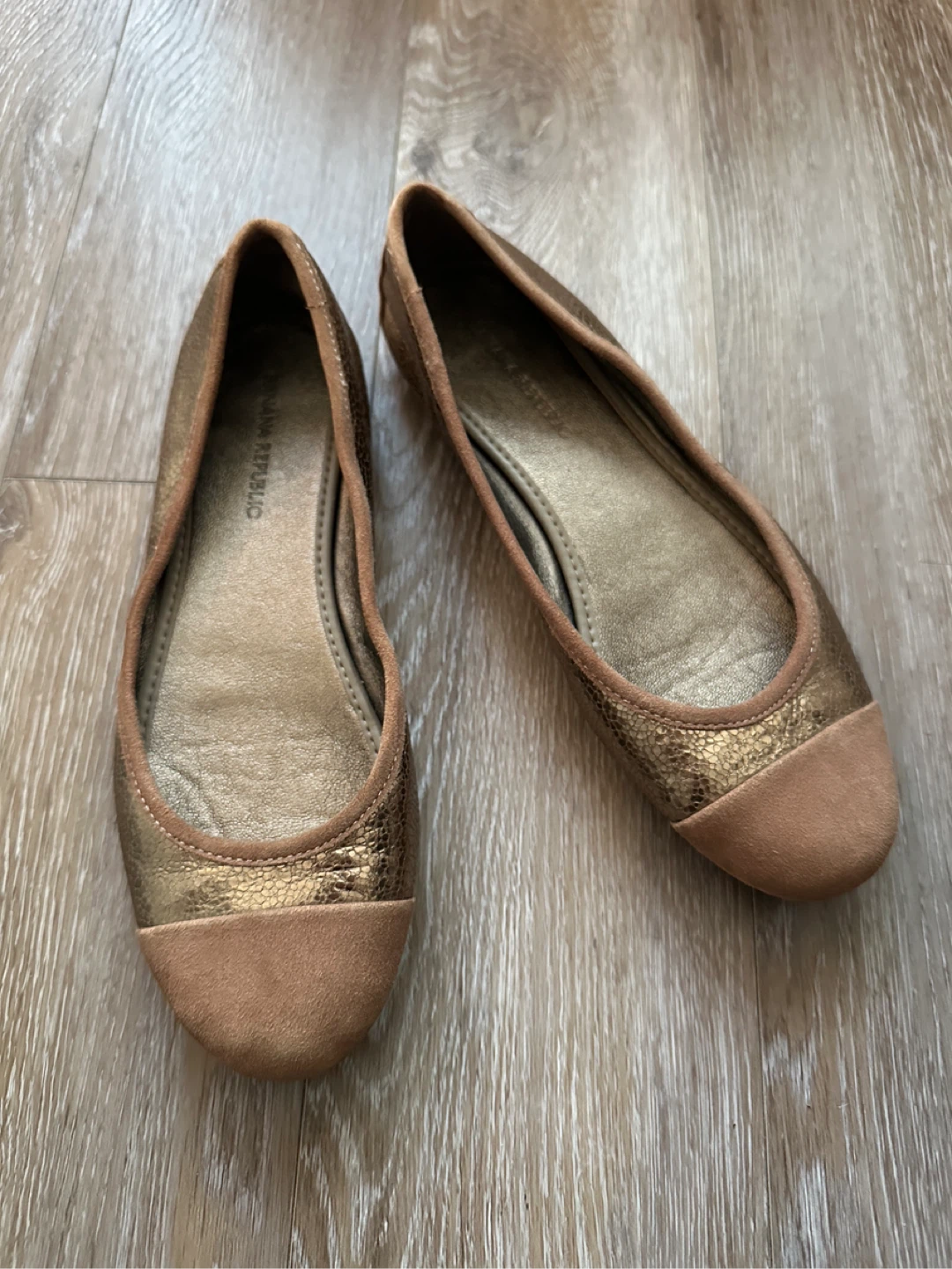 Banana Republic Women's Ballet Flats Size 6