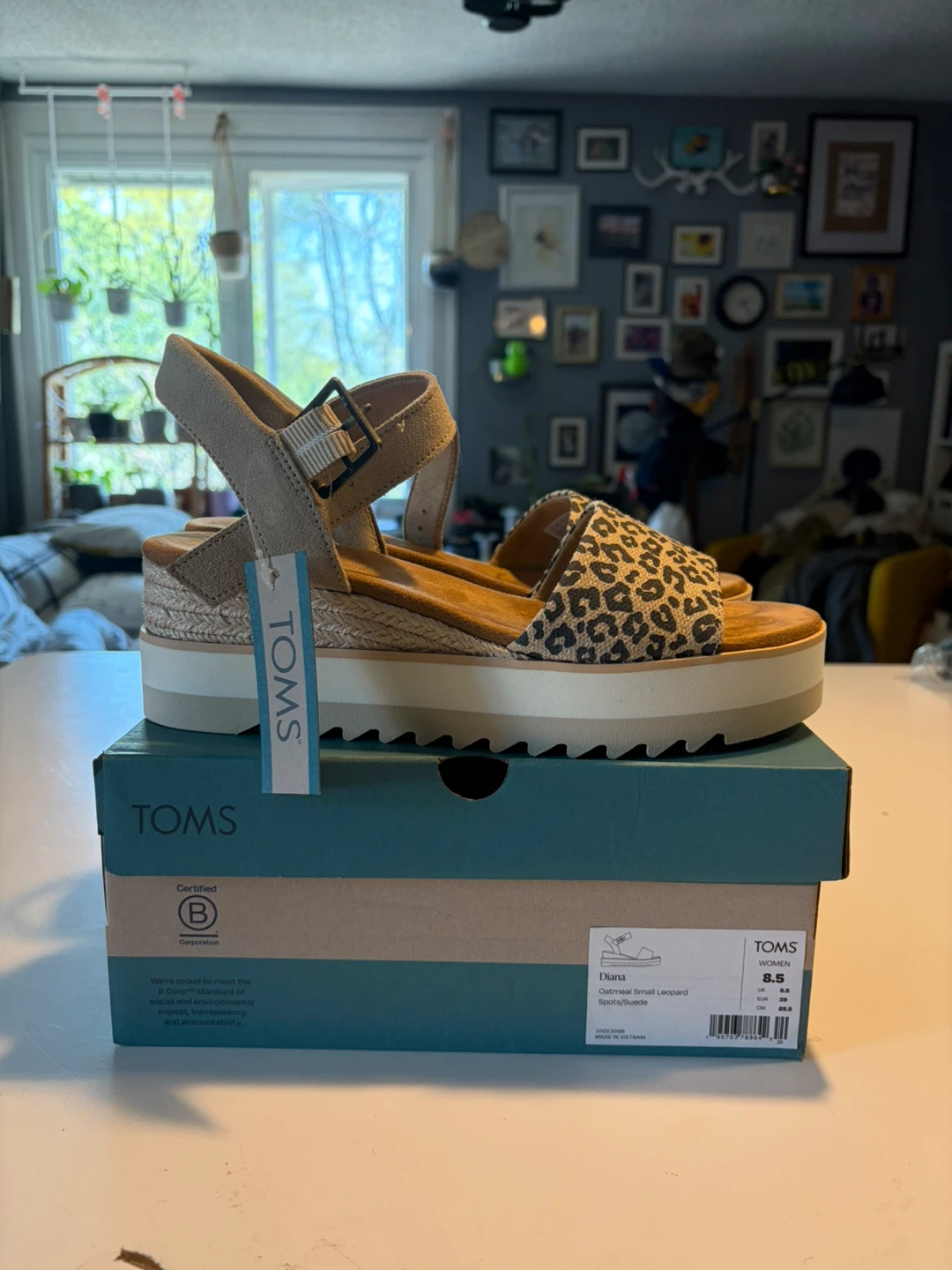 TOMS Diana Oatmeal Small Leopard Sandals Size 8.5