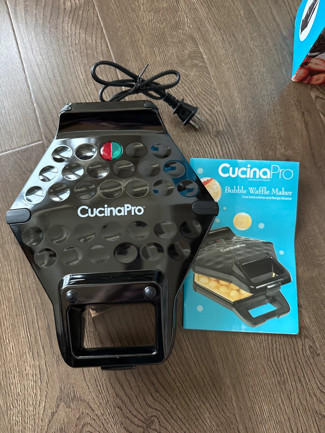 CucinaPro Bubble Waffle Maker - photo 2