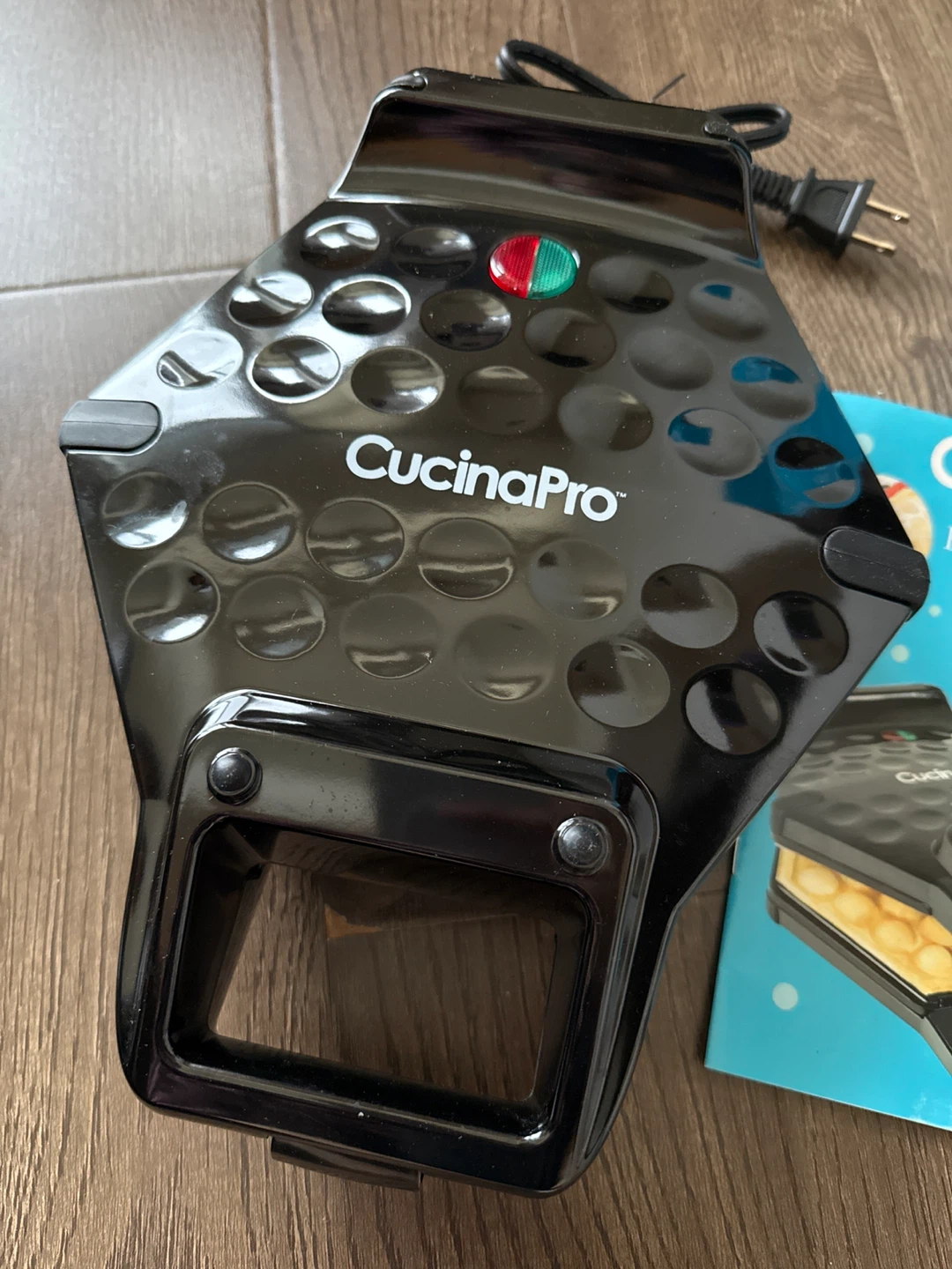 CucinaPro Bubble Waffle Maker - photo 5