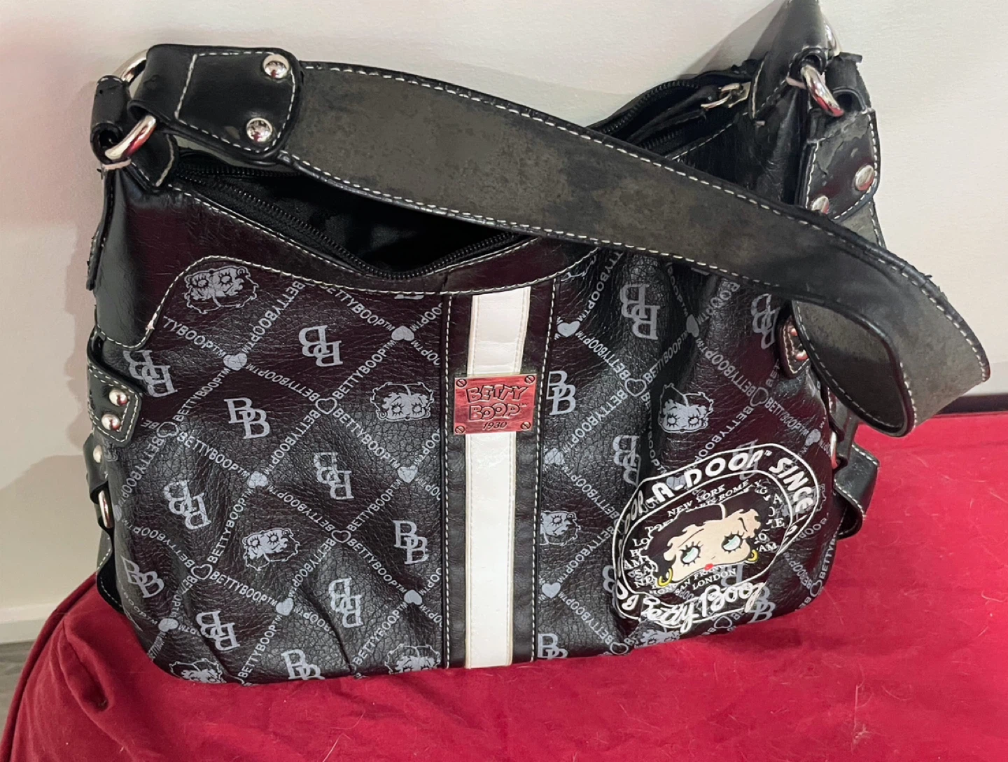 Betty Boop Black Monogram Hobo Bag - photo 3