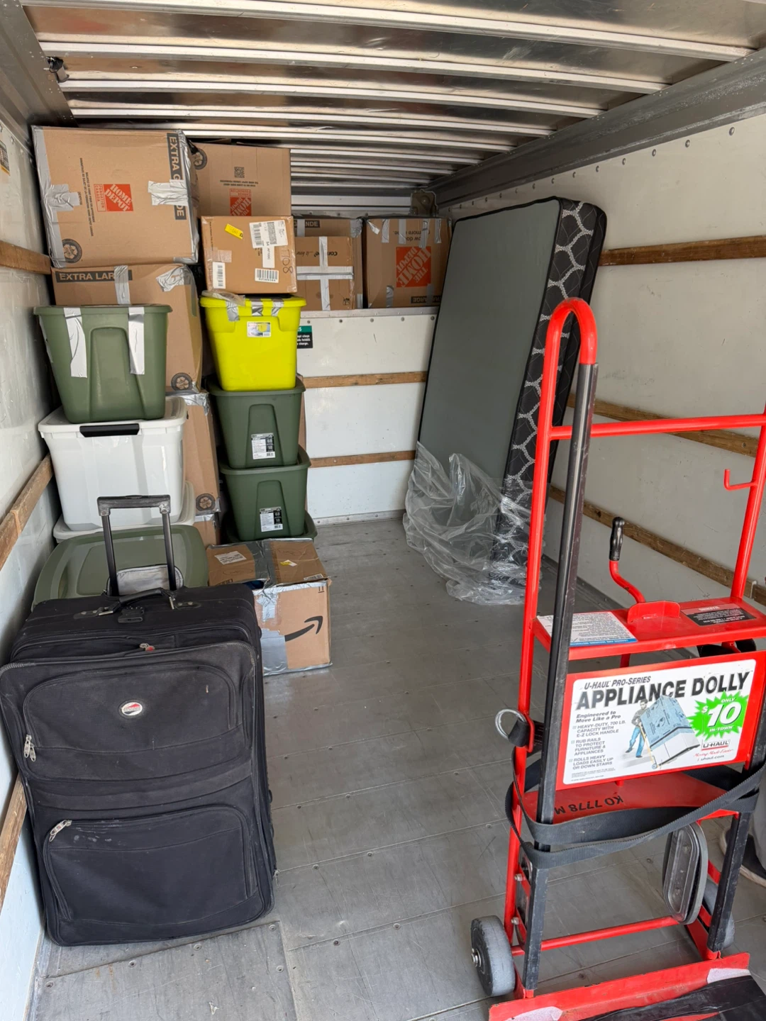 Movers available - photo 3