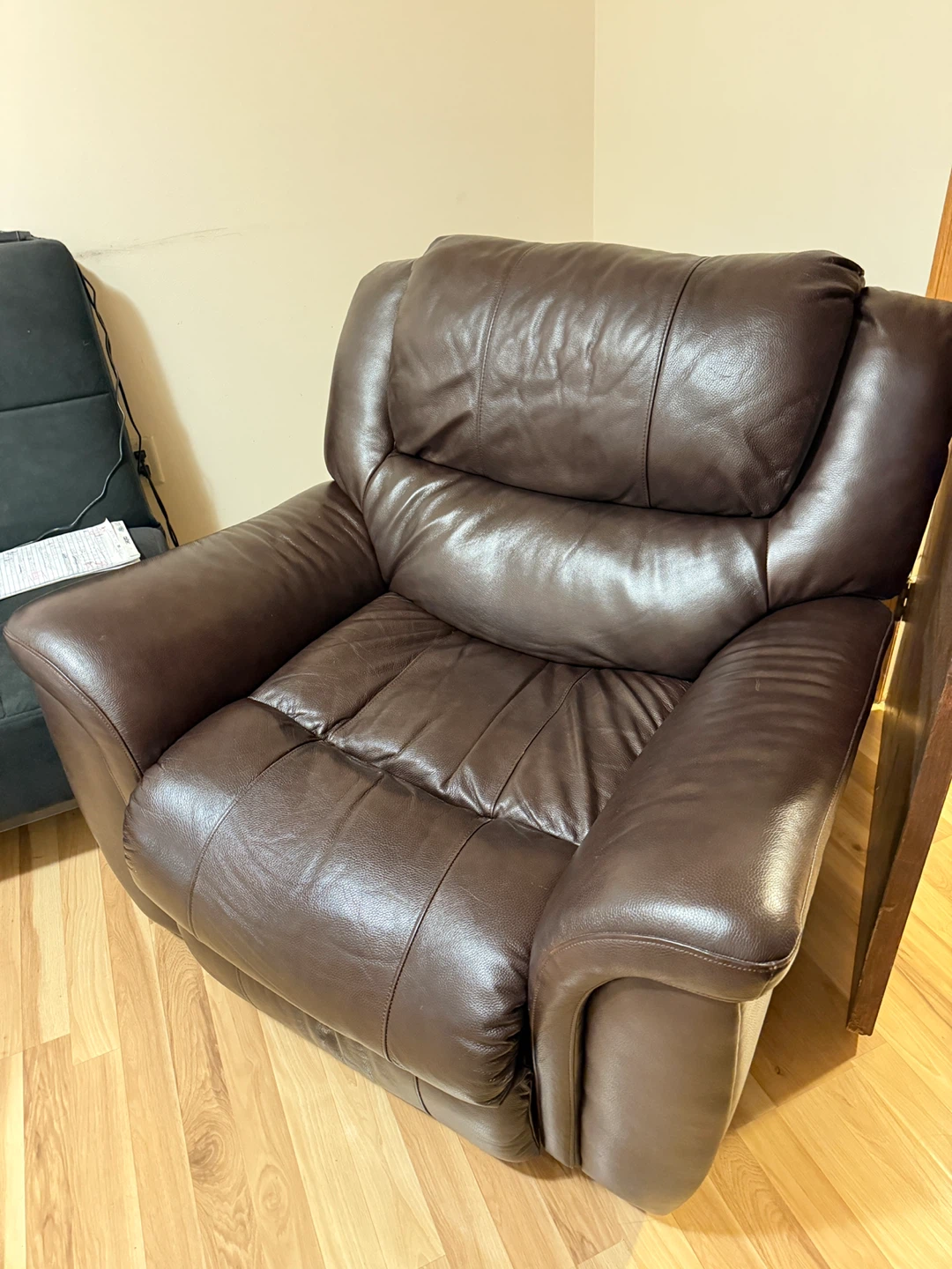 LaZ boy electric recliner